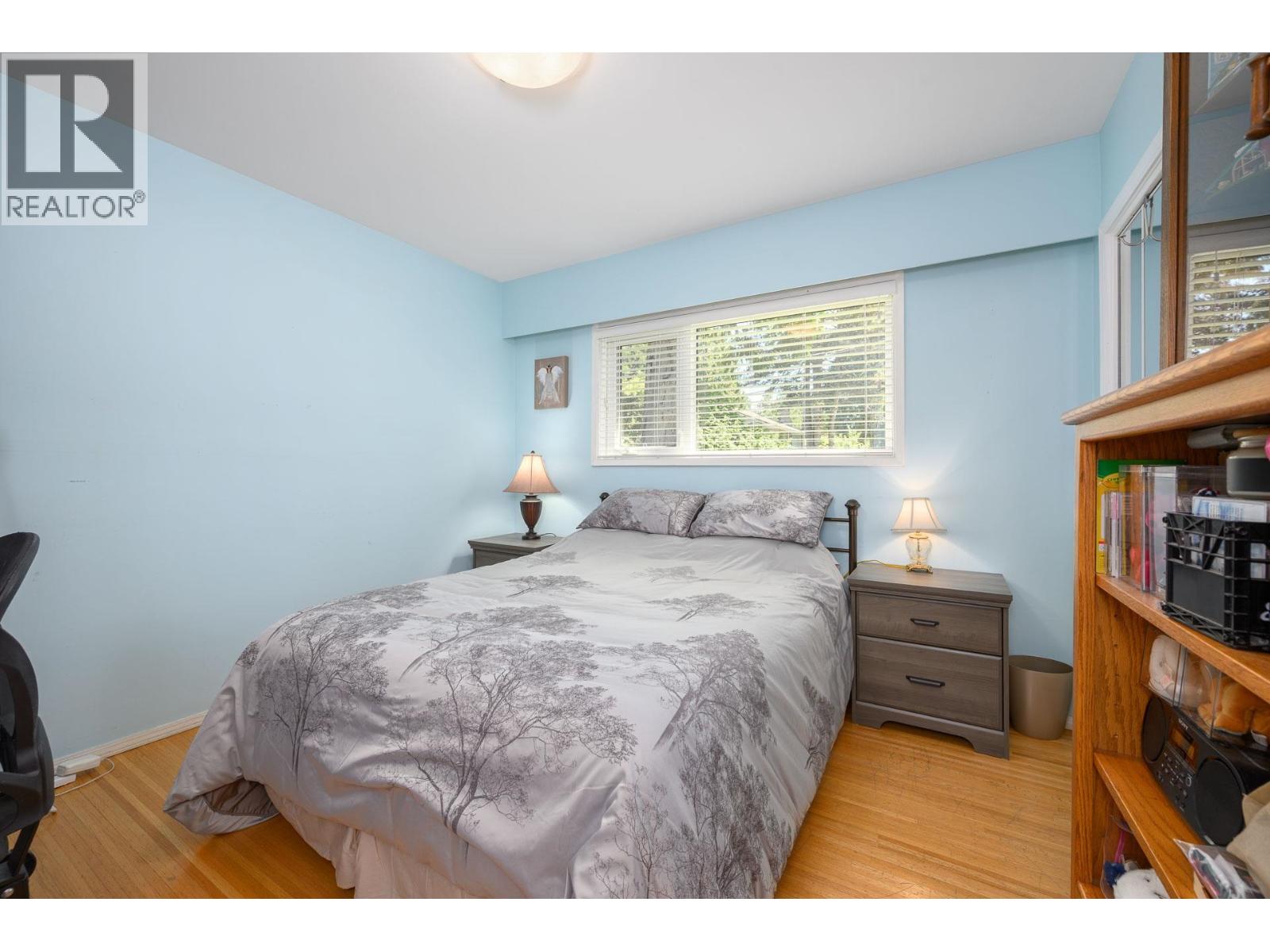 957 56a Street Property Photo 25