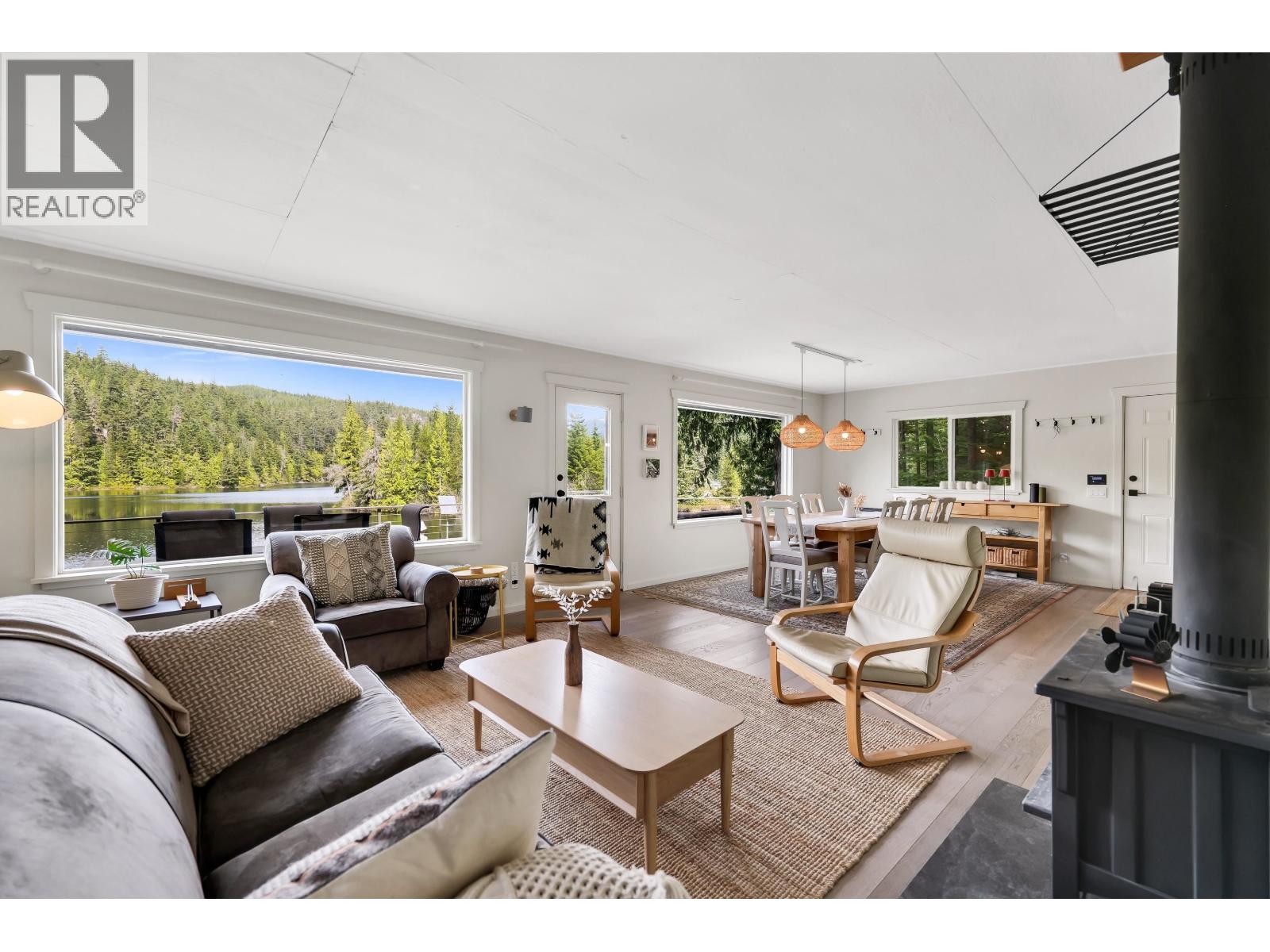 Block E Levette Lake Property Photo 4