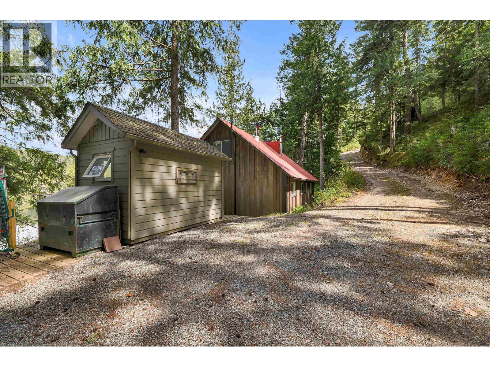 Block E Levette Lake Property Photo 17