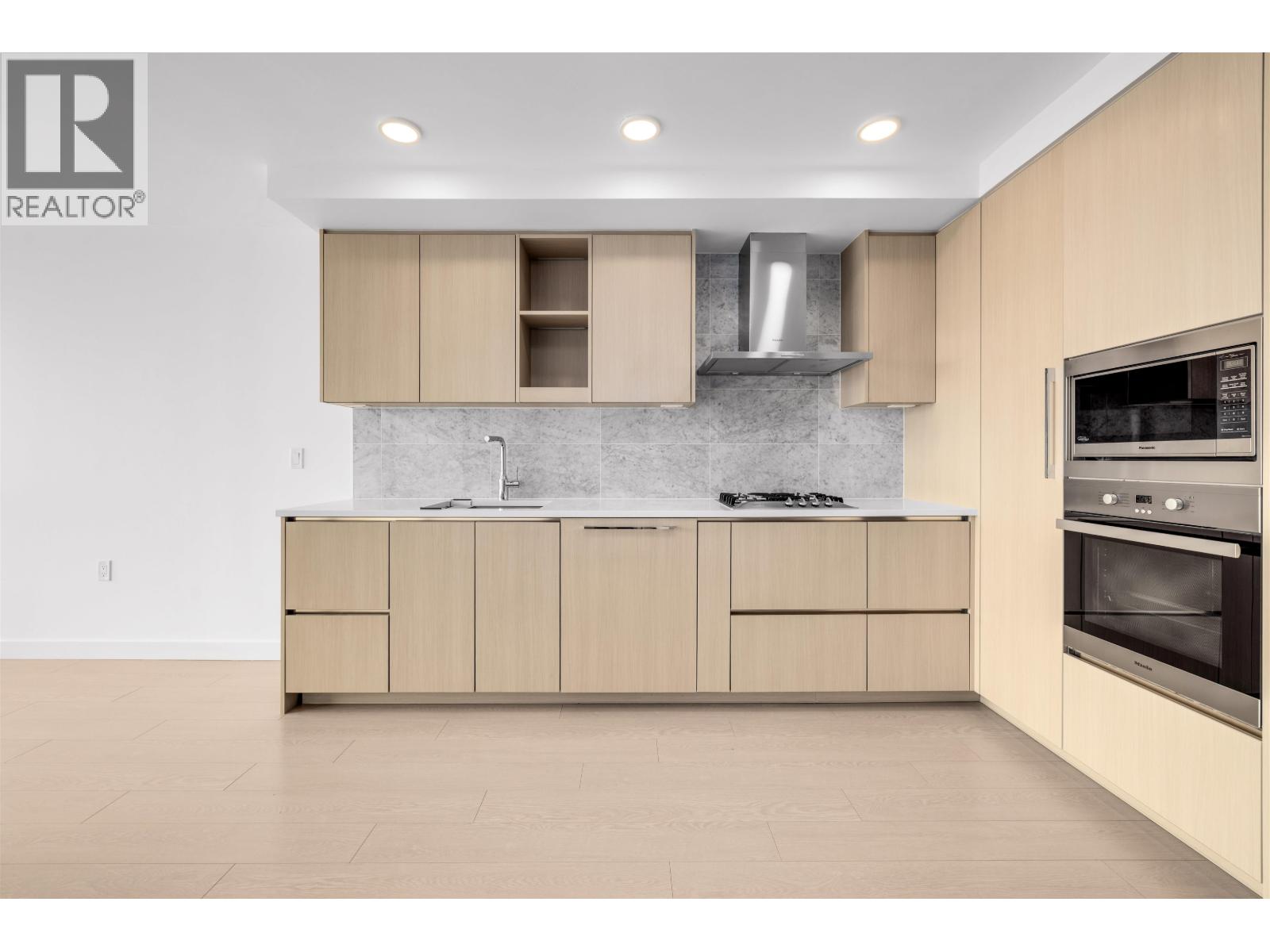 3003 455 Sw Marine Drive Property Photo 5