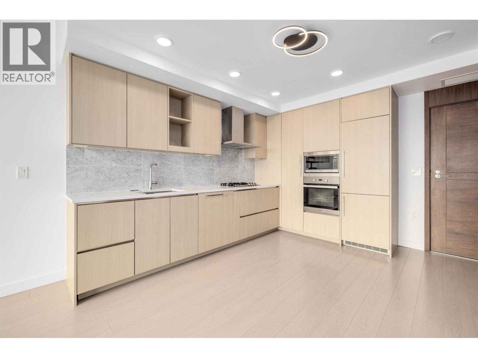 3003 455 Sw Marine Drive Property Photo 6