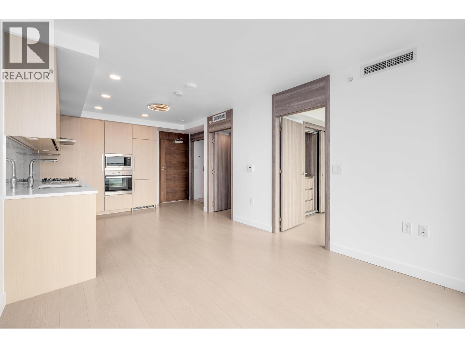 3003 455 Sw Marine Drive Property Photo 8