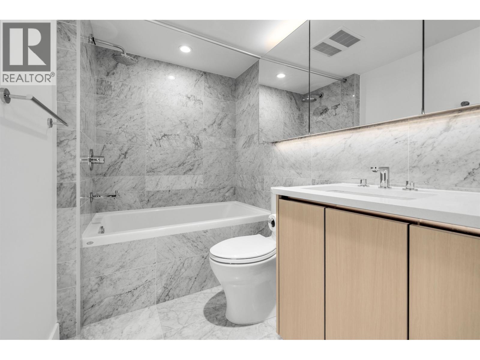 3003 455 Sw Marine Drive Property Photo 14