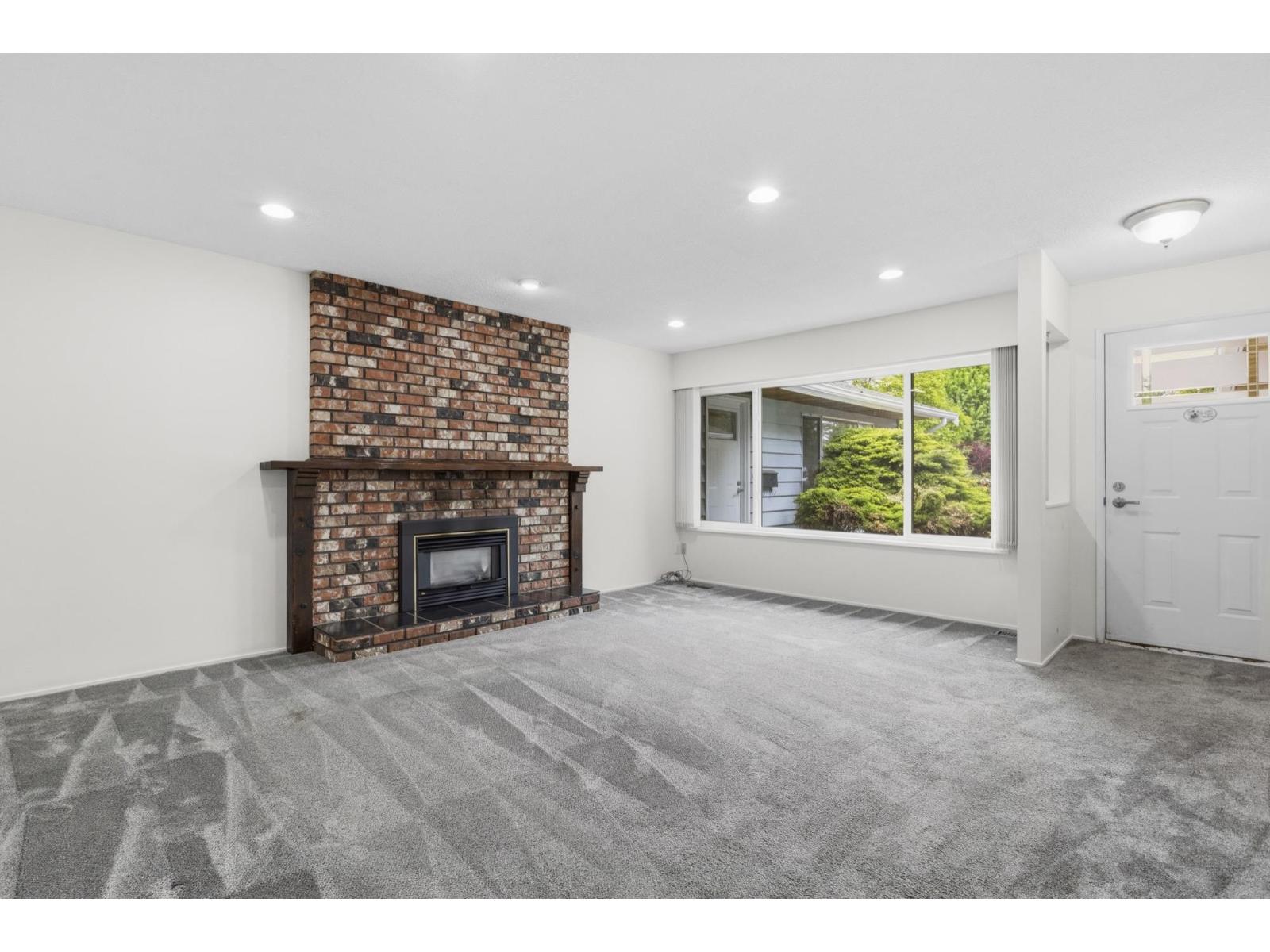 4525 199a Street Property Photo 3