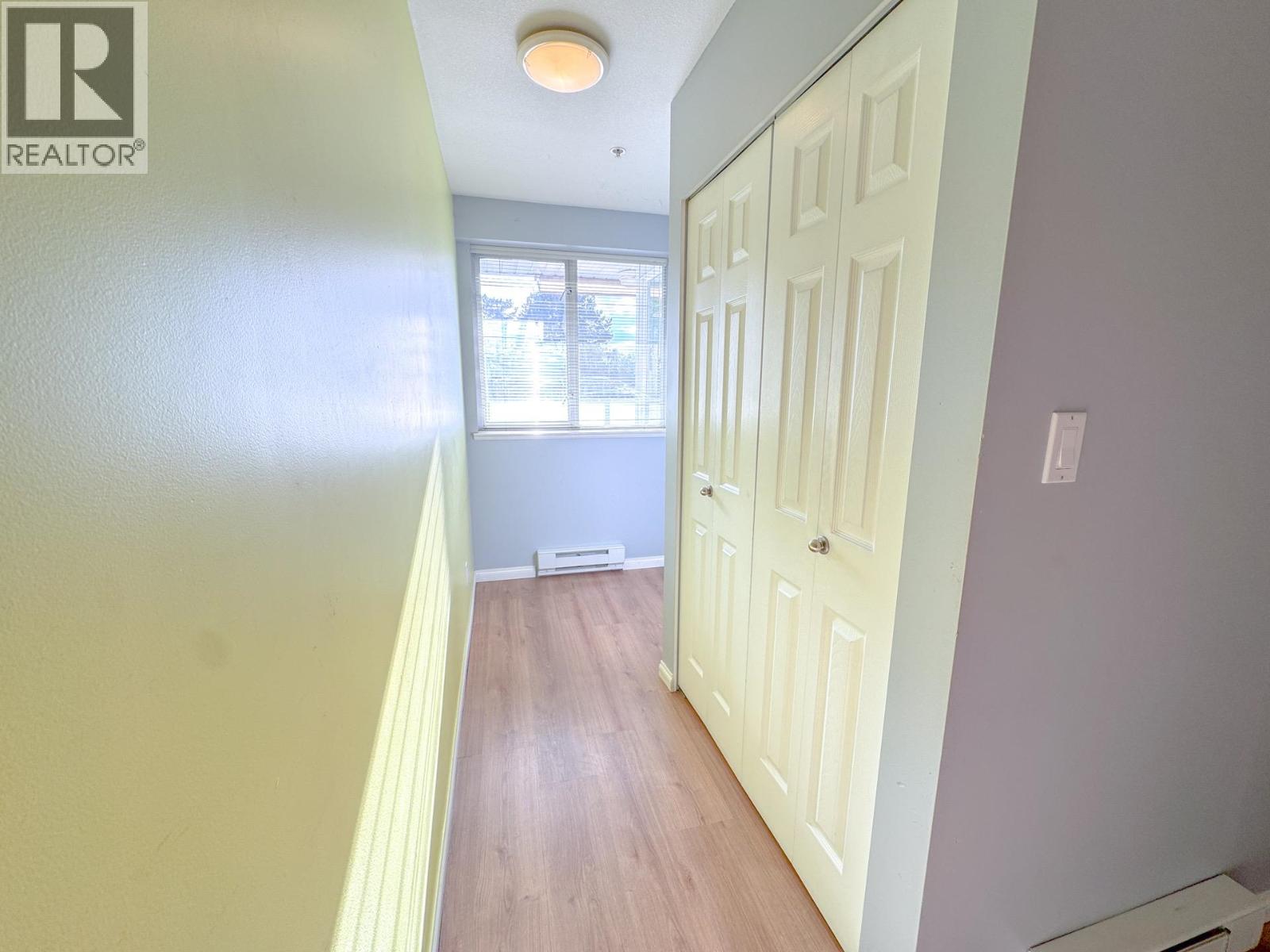 311 5555 Victoria Drive Property Photo 15