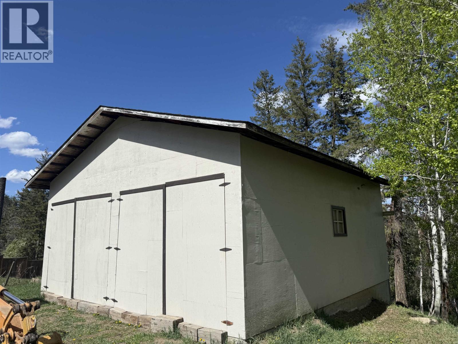 1012 Conrad Crescent Property Photo 12