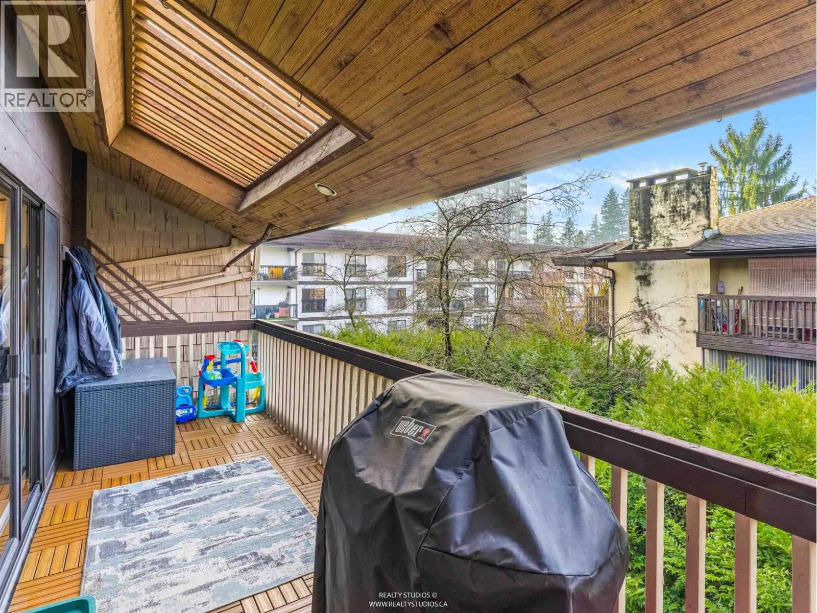 303 708 Eighth Avenue Property Photo 21