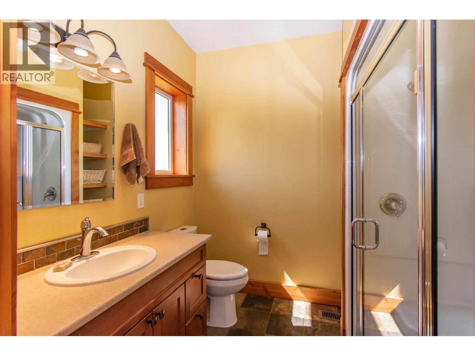 6536-7018 Boundary Road Property Photo 15