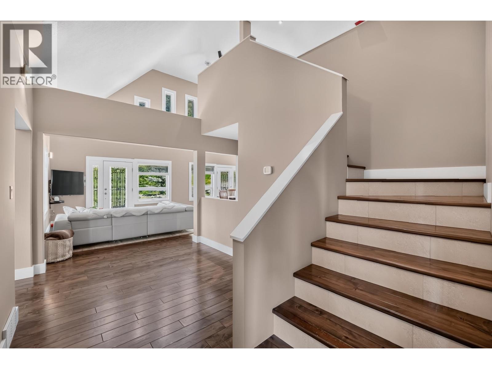 21565 West Lake Road Property Photo 8