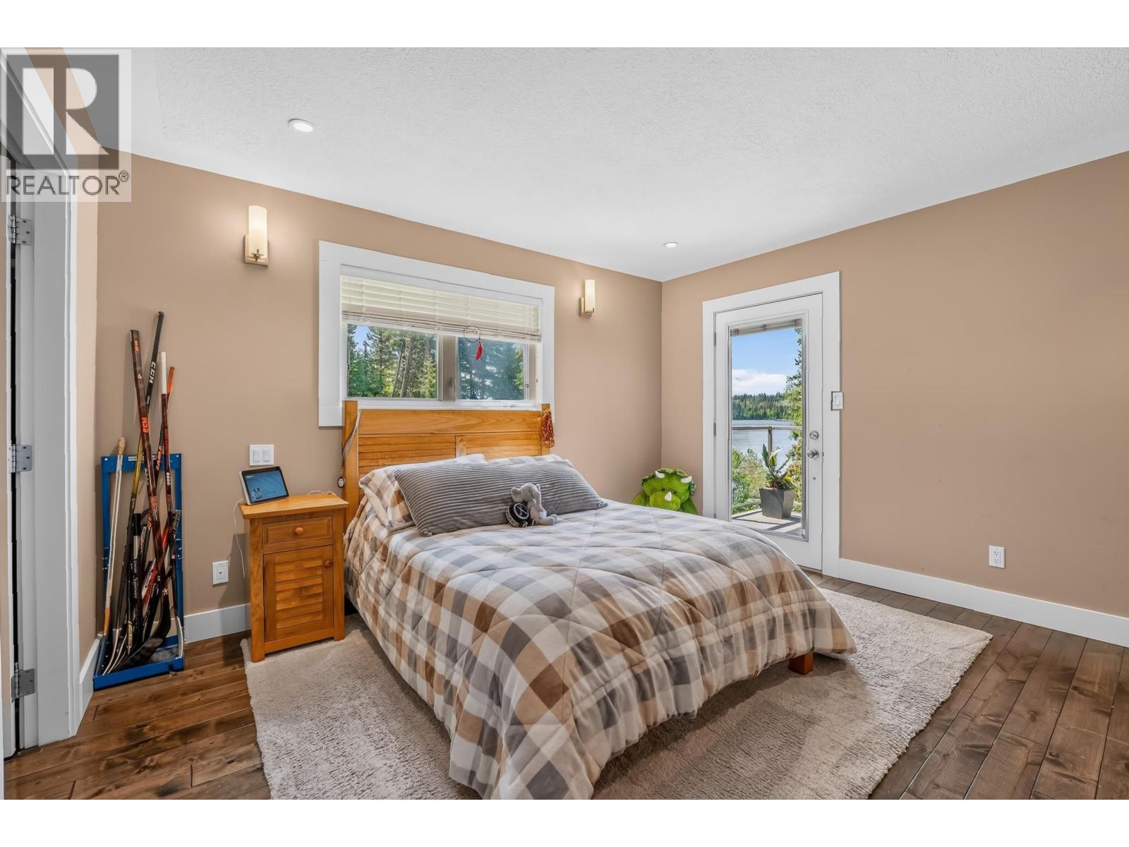 21565 West Lake Road Property Photo 16