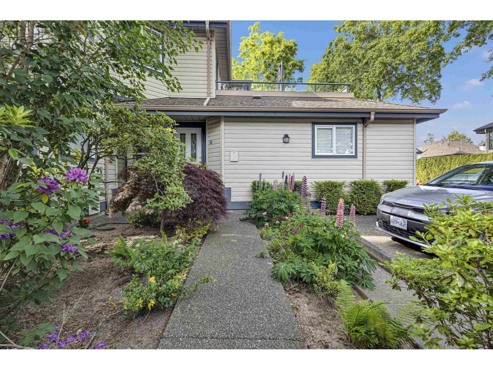 10 8388 158 Street Property Photo 4