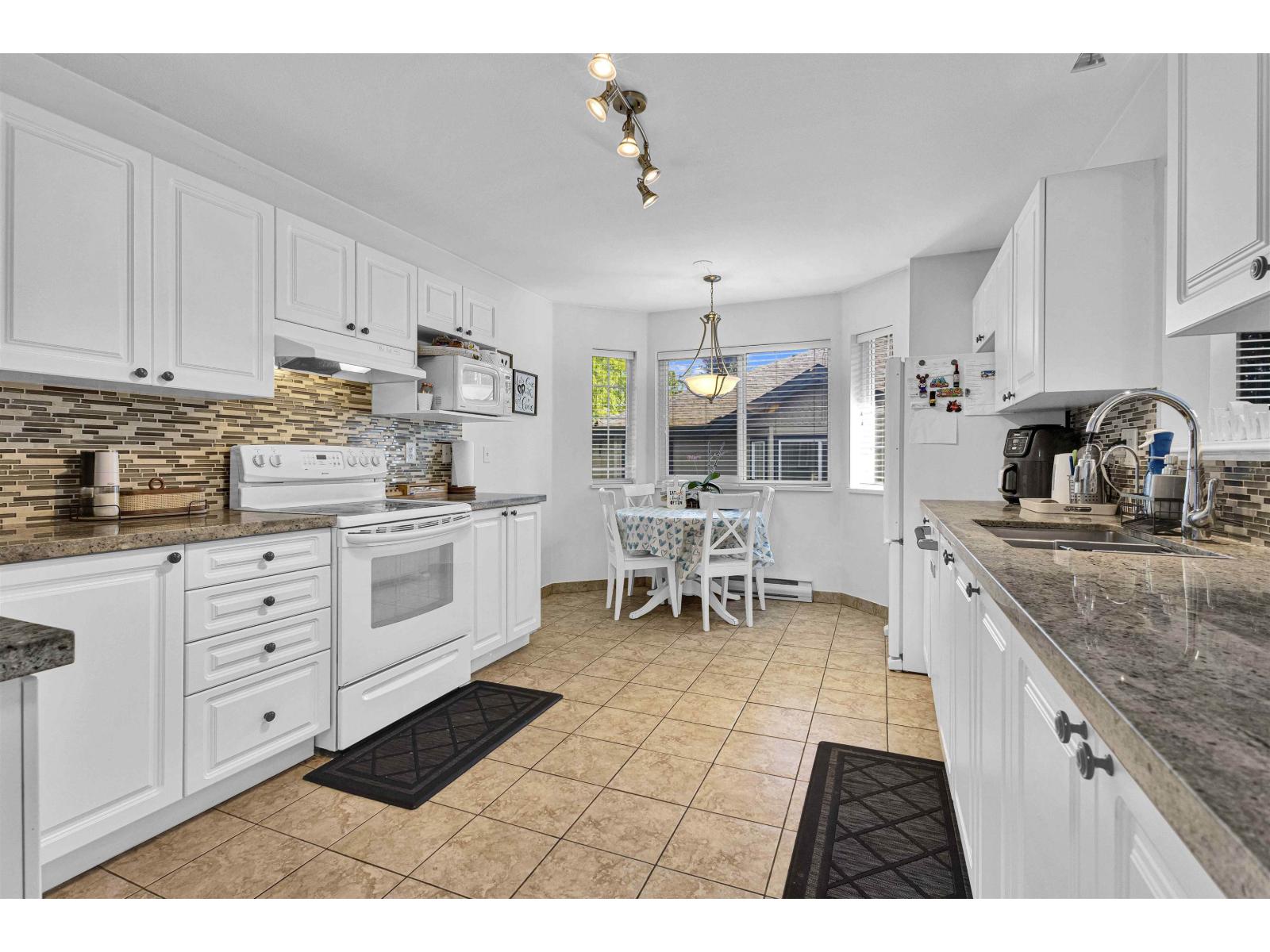 10 8388 158 Street Property Photo 17