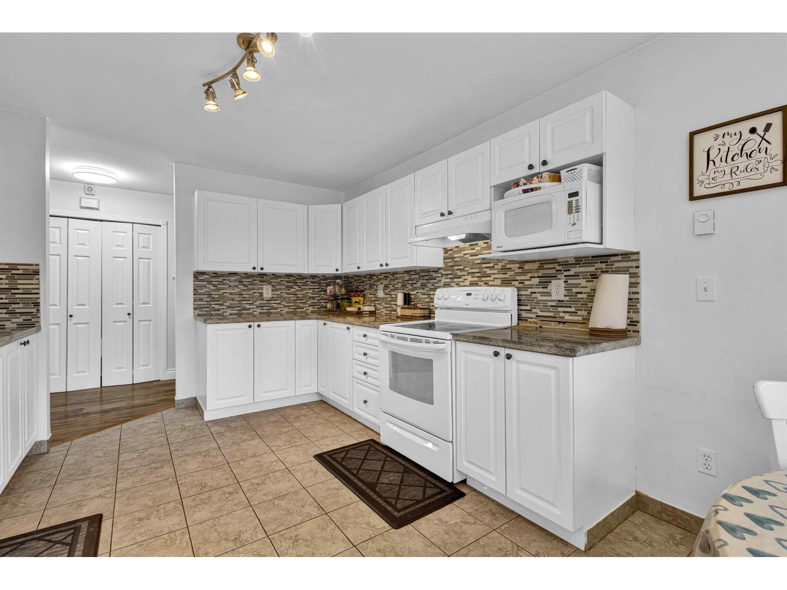 10 8388 158 Street Property Photo 18