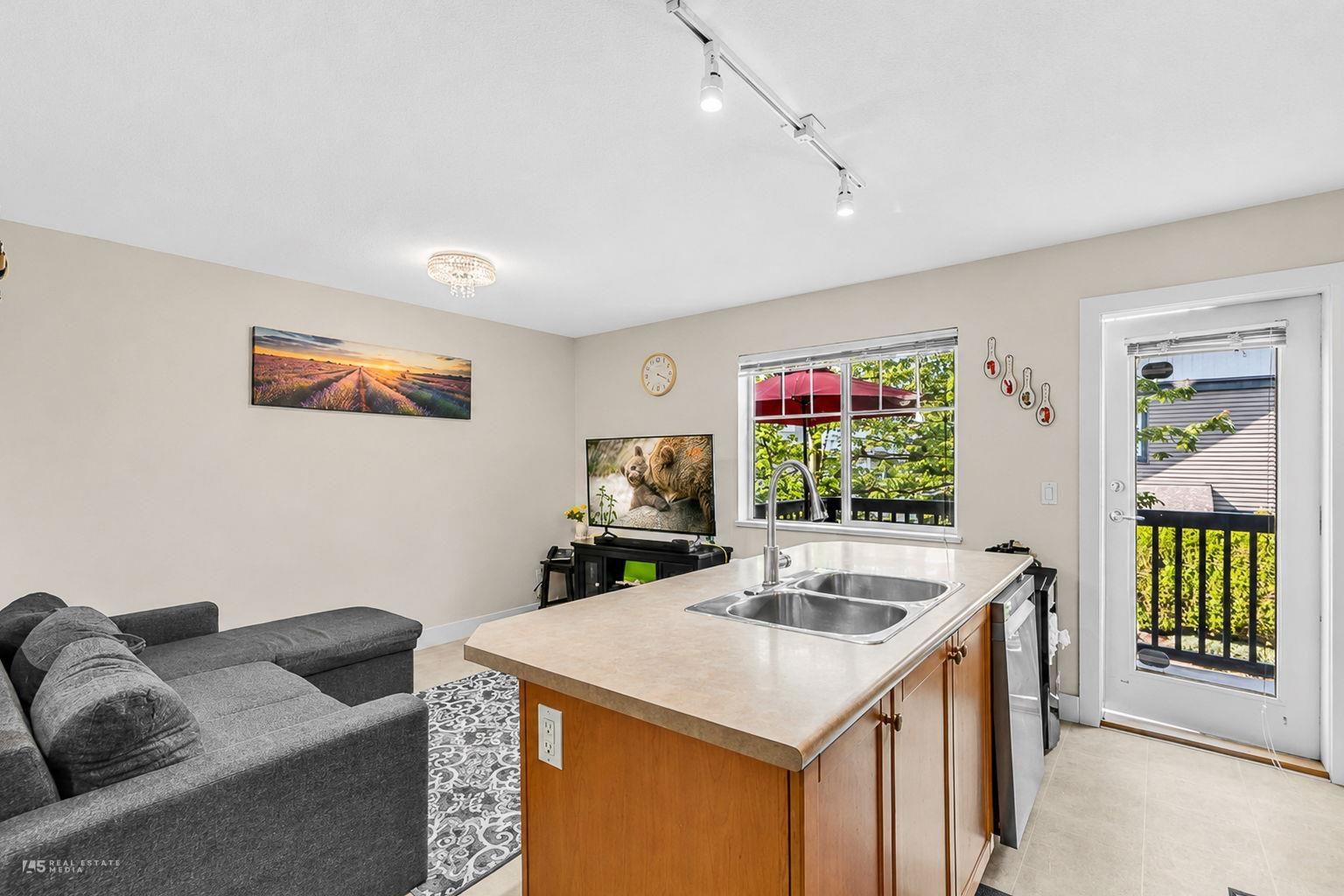 54 16233 83 Avenue Property Photo 14
