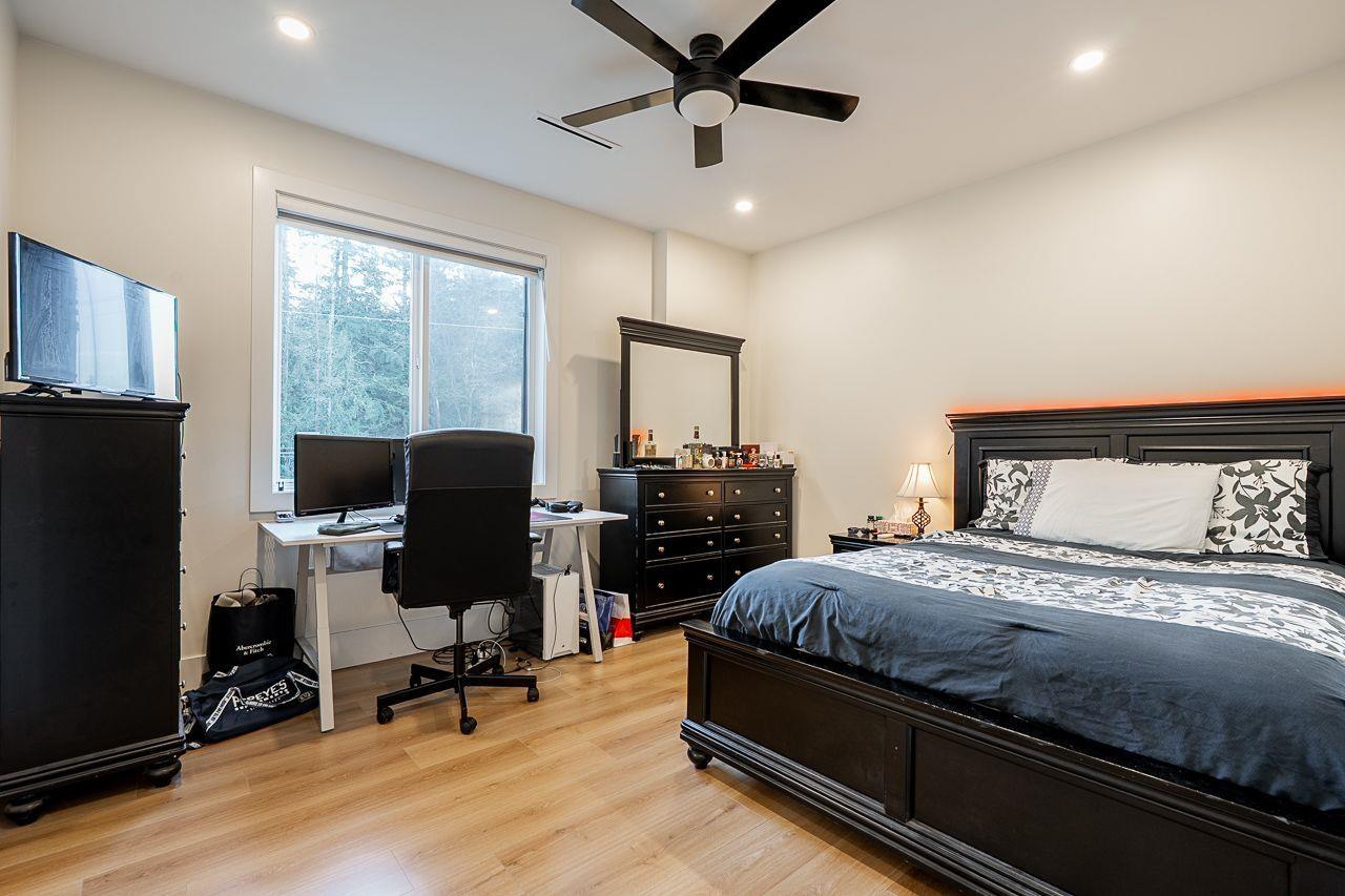 19805 32 Avenue Property Photo 29