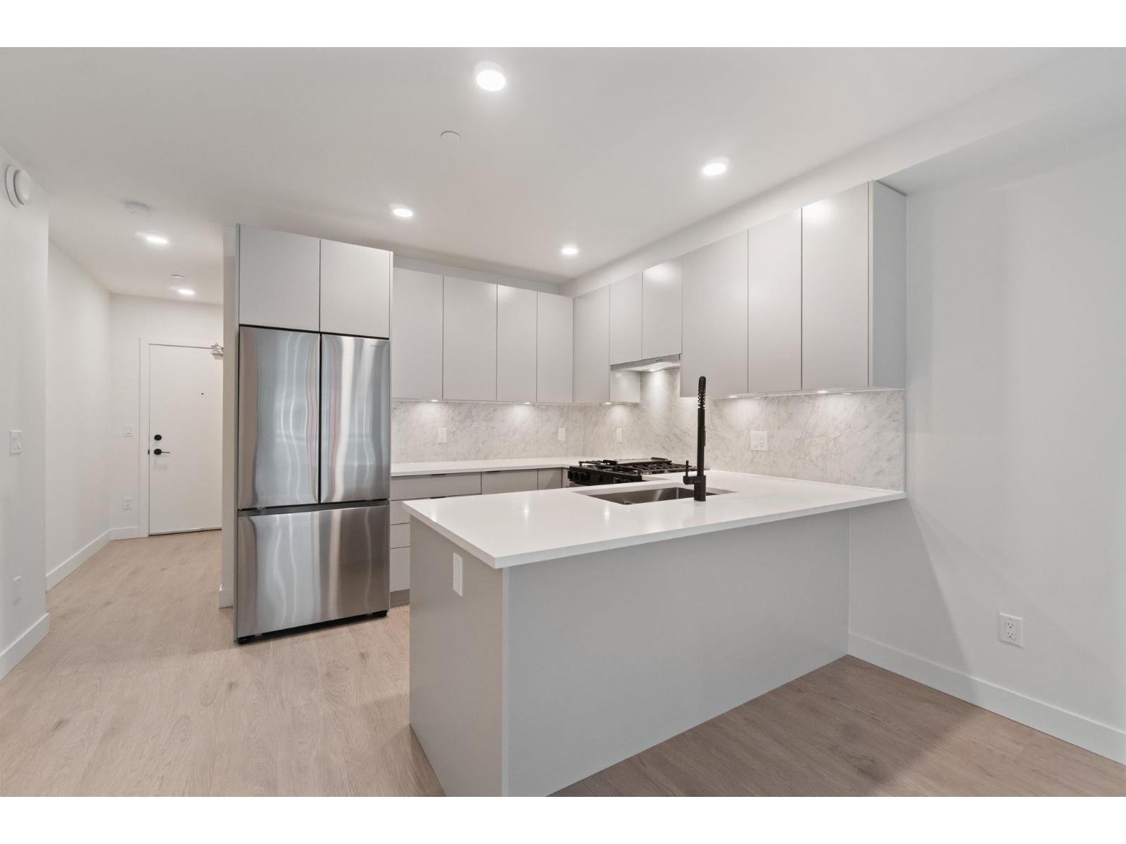 418 13258 105 Avenue Property Photo 4