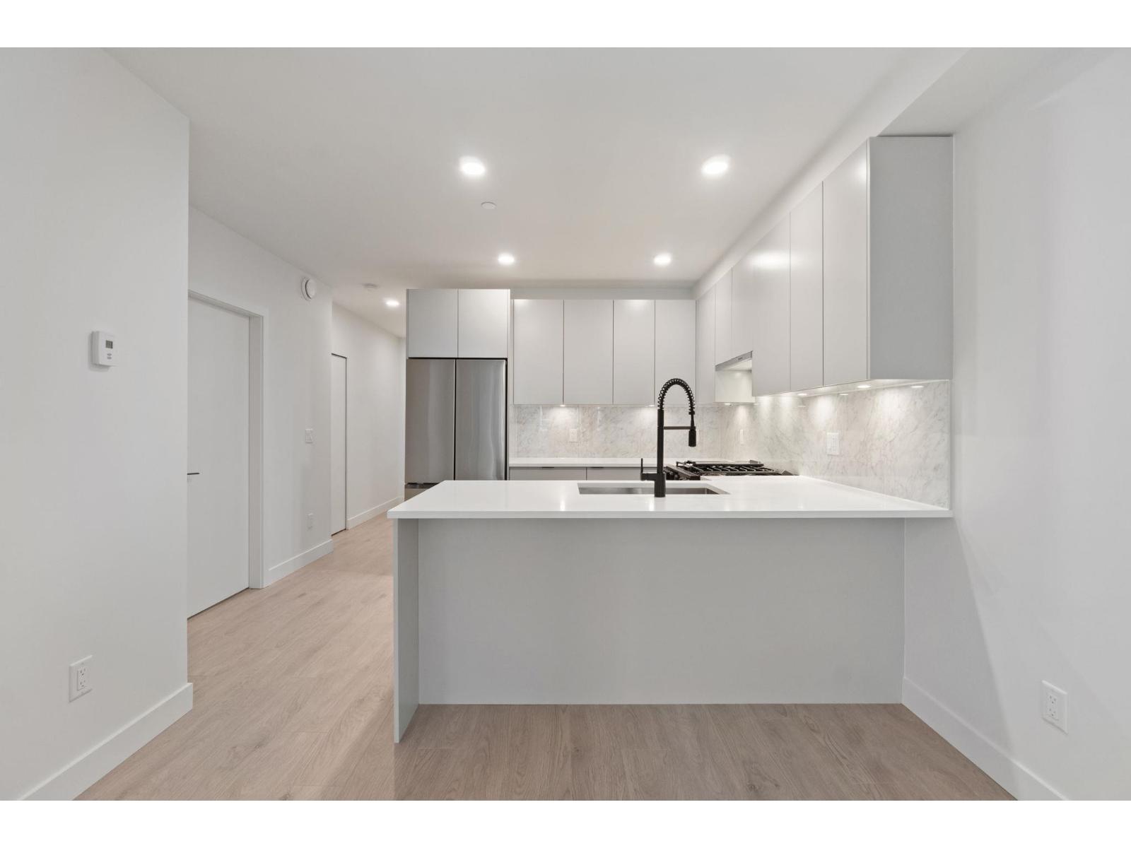 418 13258 105 Avenue Property Photo 5