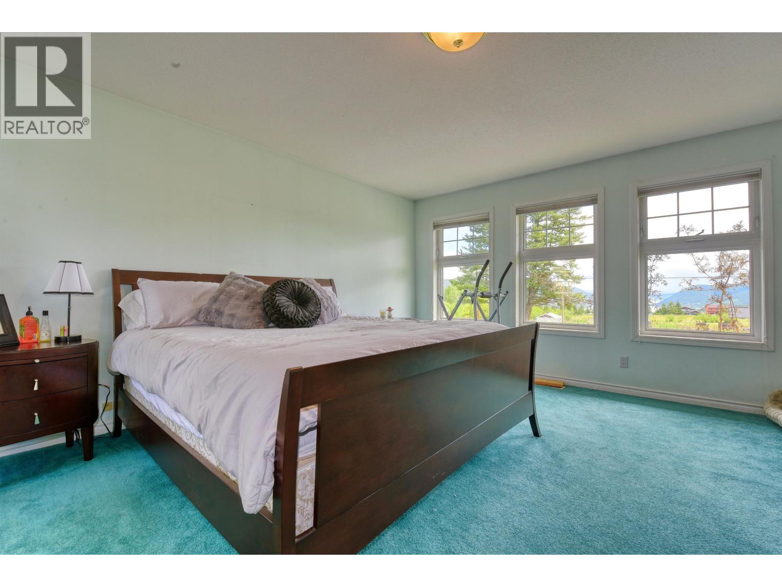 77 Woodland Drive Property Photo 12