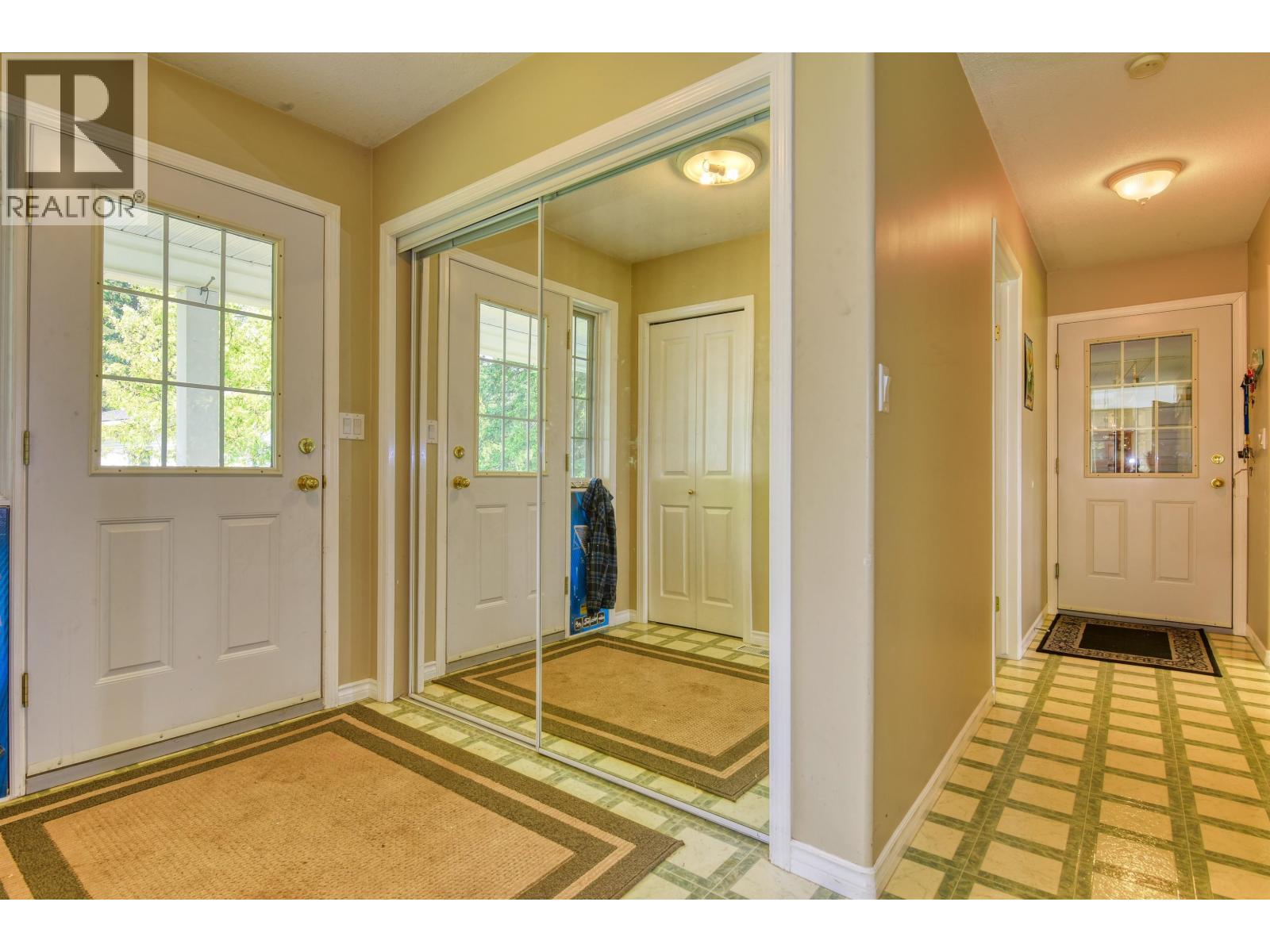 77 Woodland Drive Property Photo 14