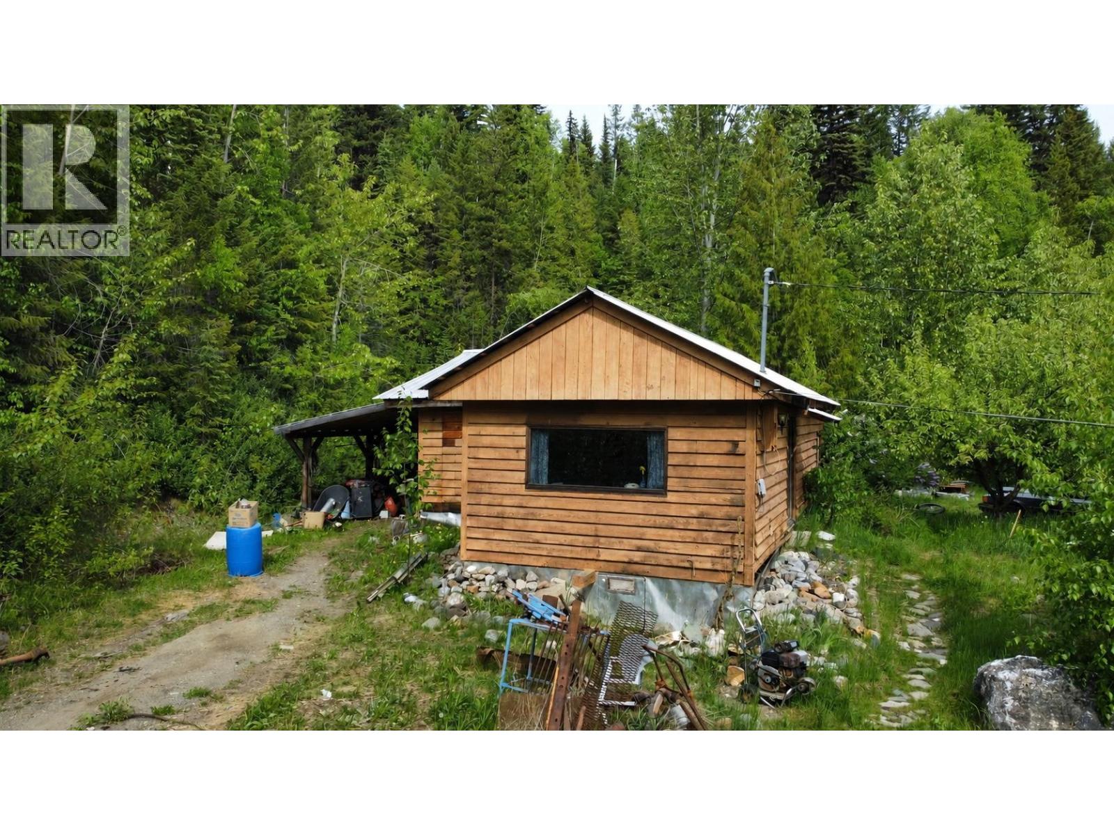 6348 Rosette Lake Road Property Photo 4