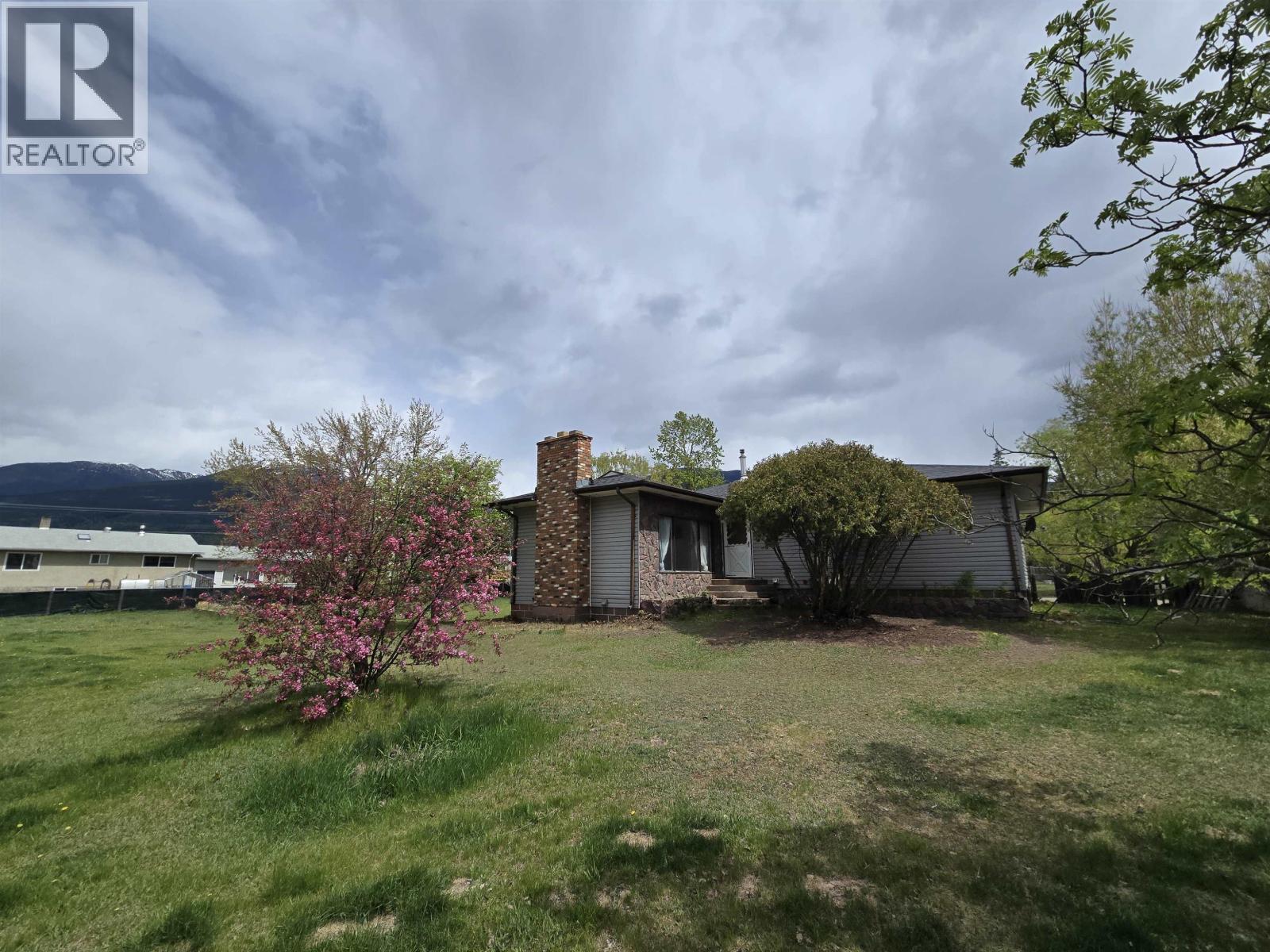 1410 7th Avenue Property Photo 3