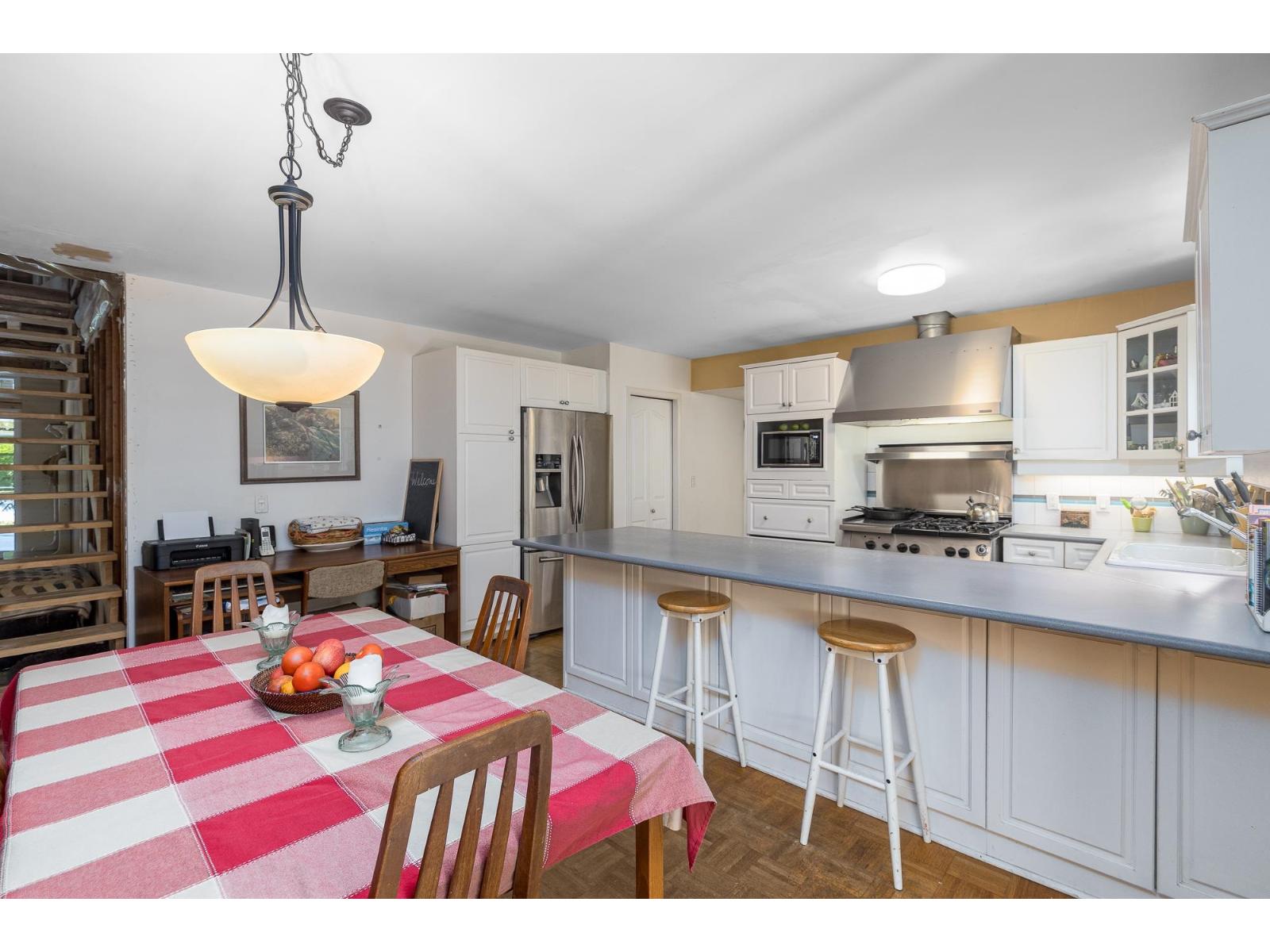 12522 26a Avenue Property Photo 7