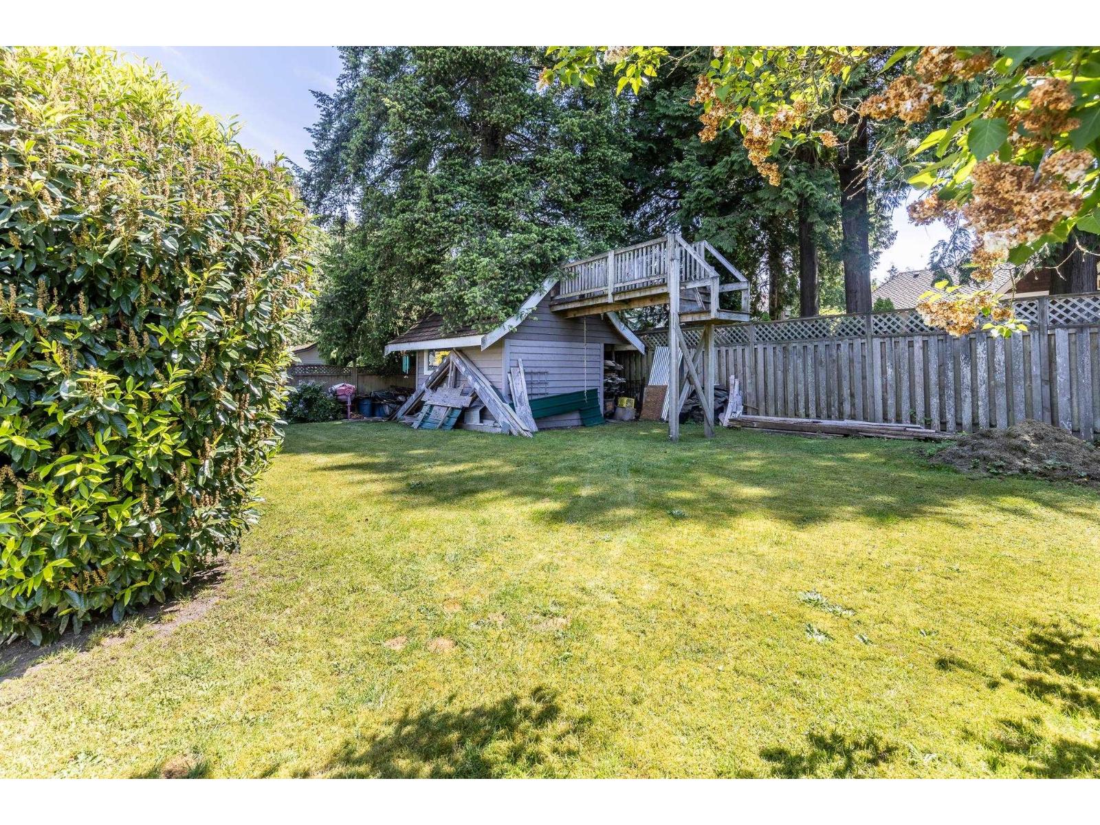 12522 26a Avenue Property Photo 21