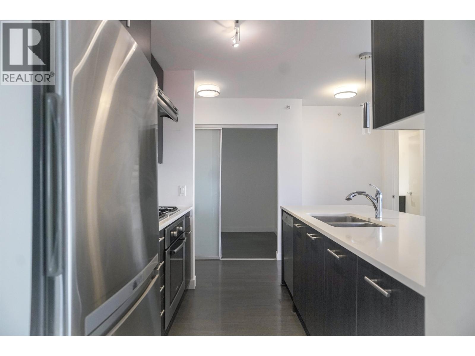 1705 608 Belmont Street Property Photo 6