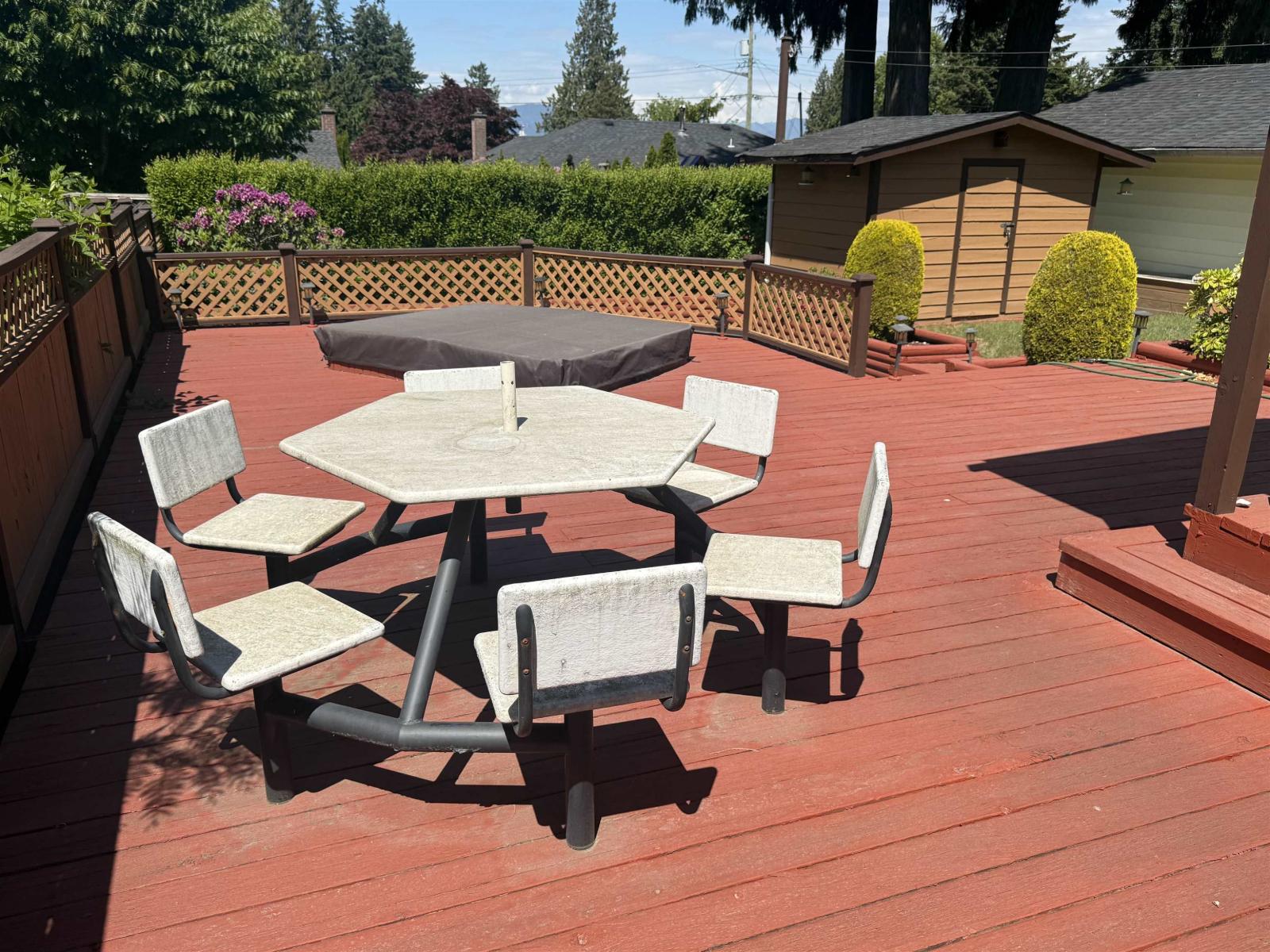 11525 96a Avenue Property Photo 3