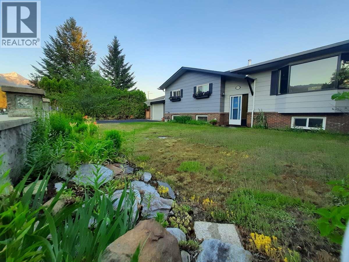 1323 7th Avenue Property Photo 2