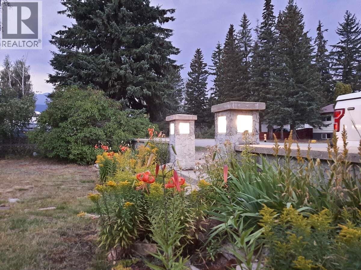 1323 7th Avenue Property Photo 3