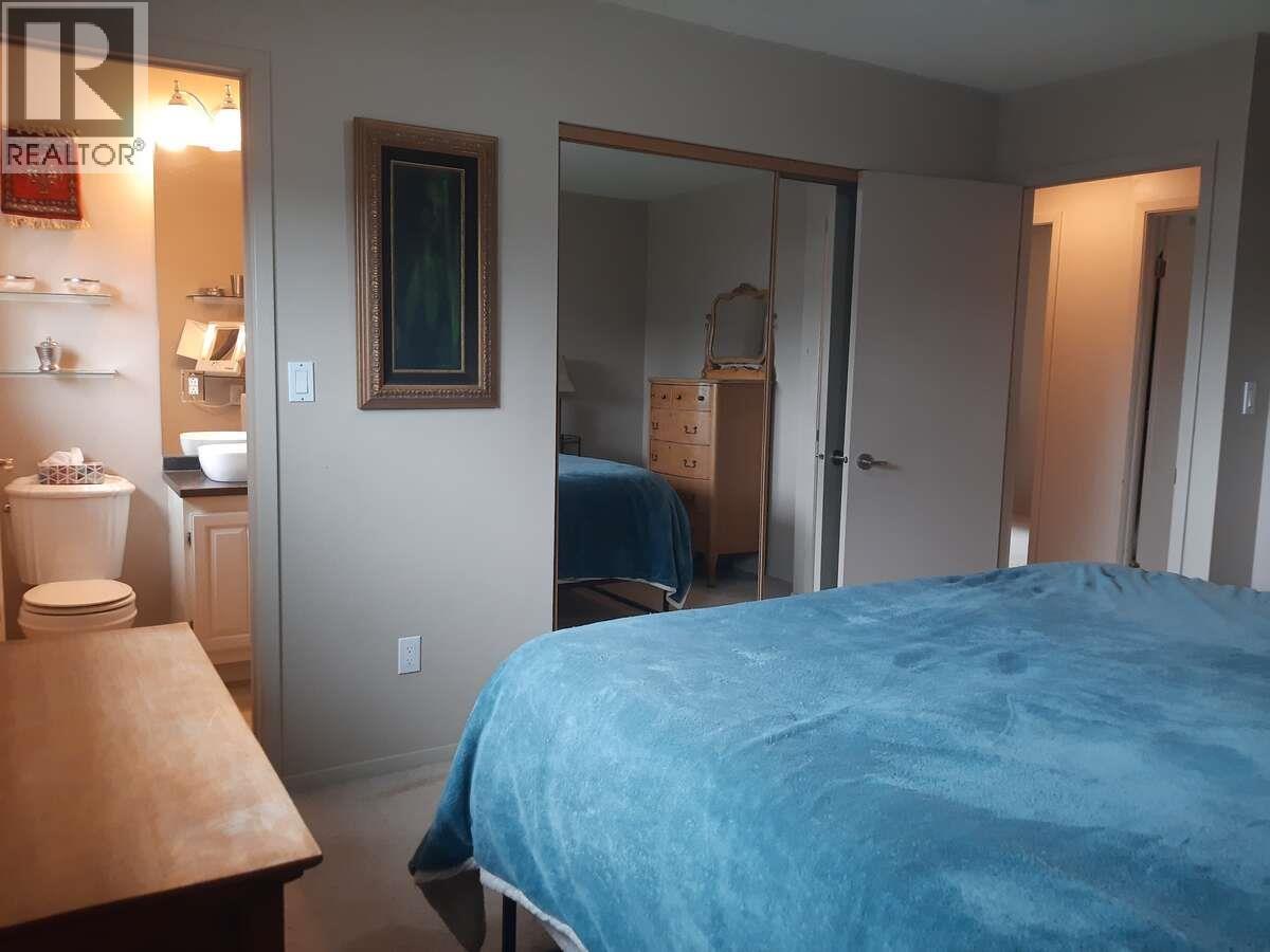 1323 7th Avenue Property Photo 19