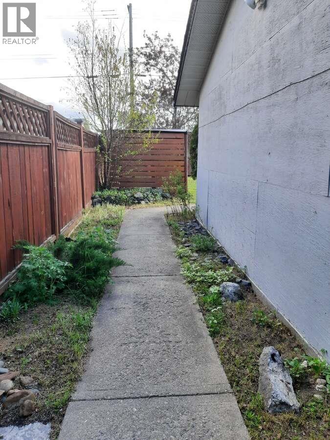 1323 7th Avenue Property Photo 39