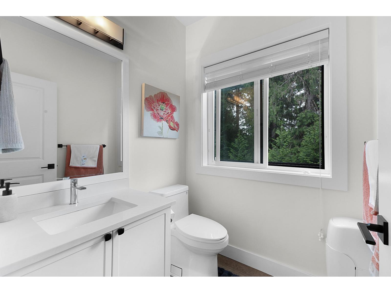 11 32970 Tunbridge Avenue Property Photo 9