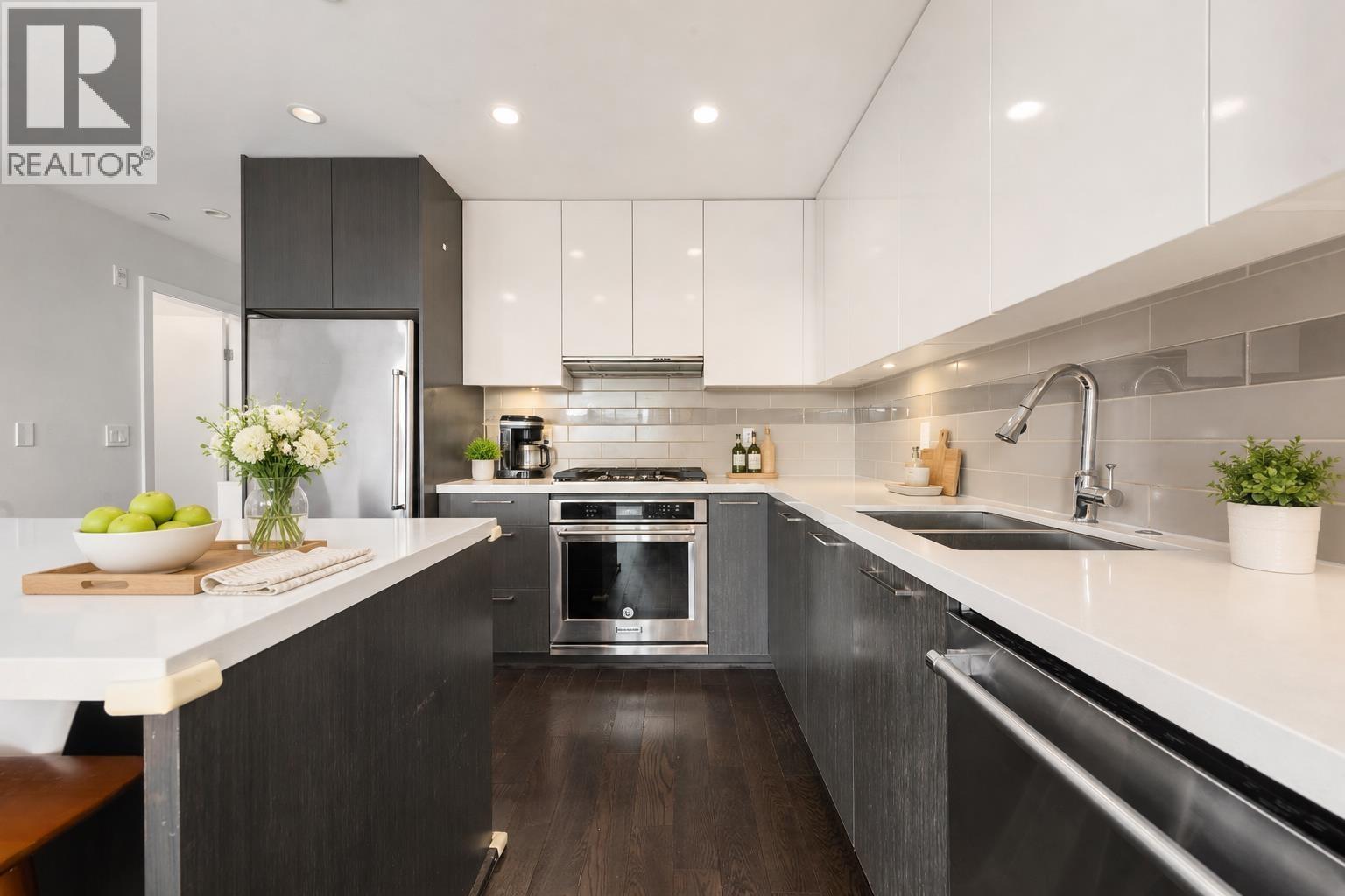 508 7008 River Parkway Property Photo 1