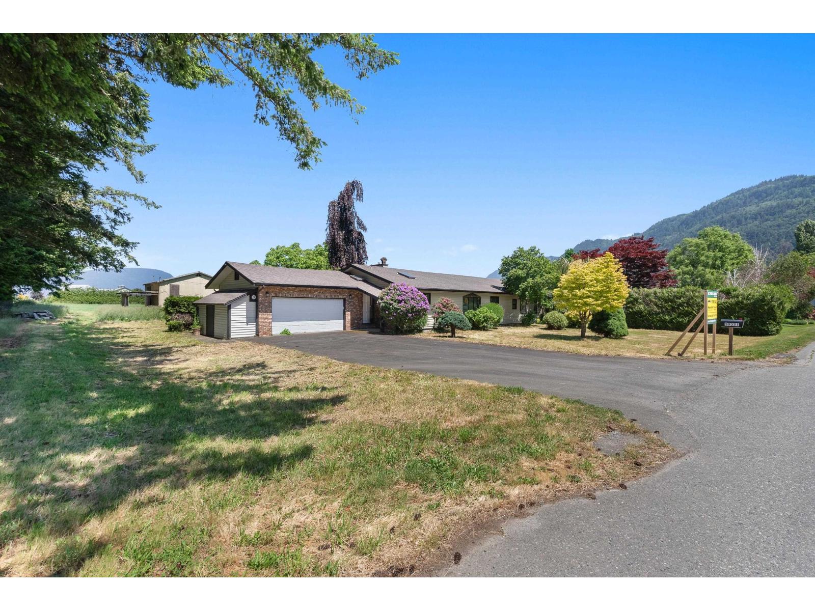 38531 Old Yale Road Property Photo 4