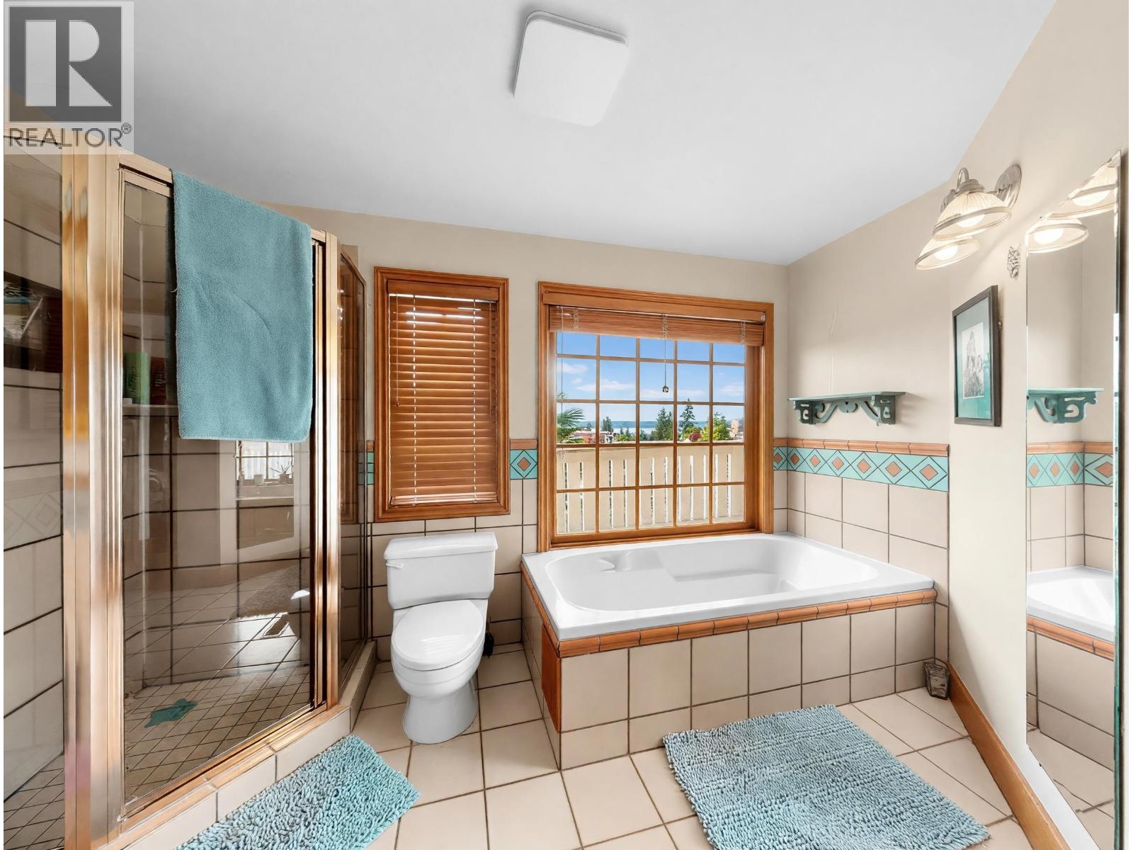 2148 Kings Avenue Property Photo 10