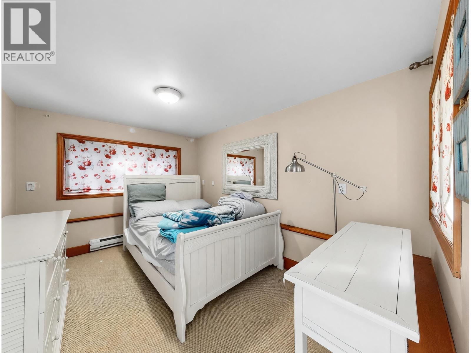 2148 Kings Avenue Property Photo 11