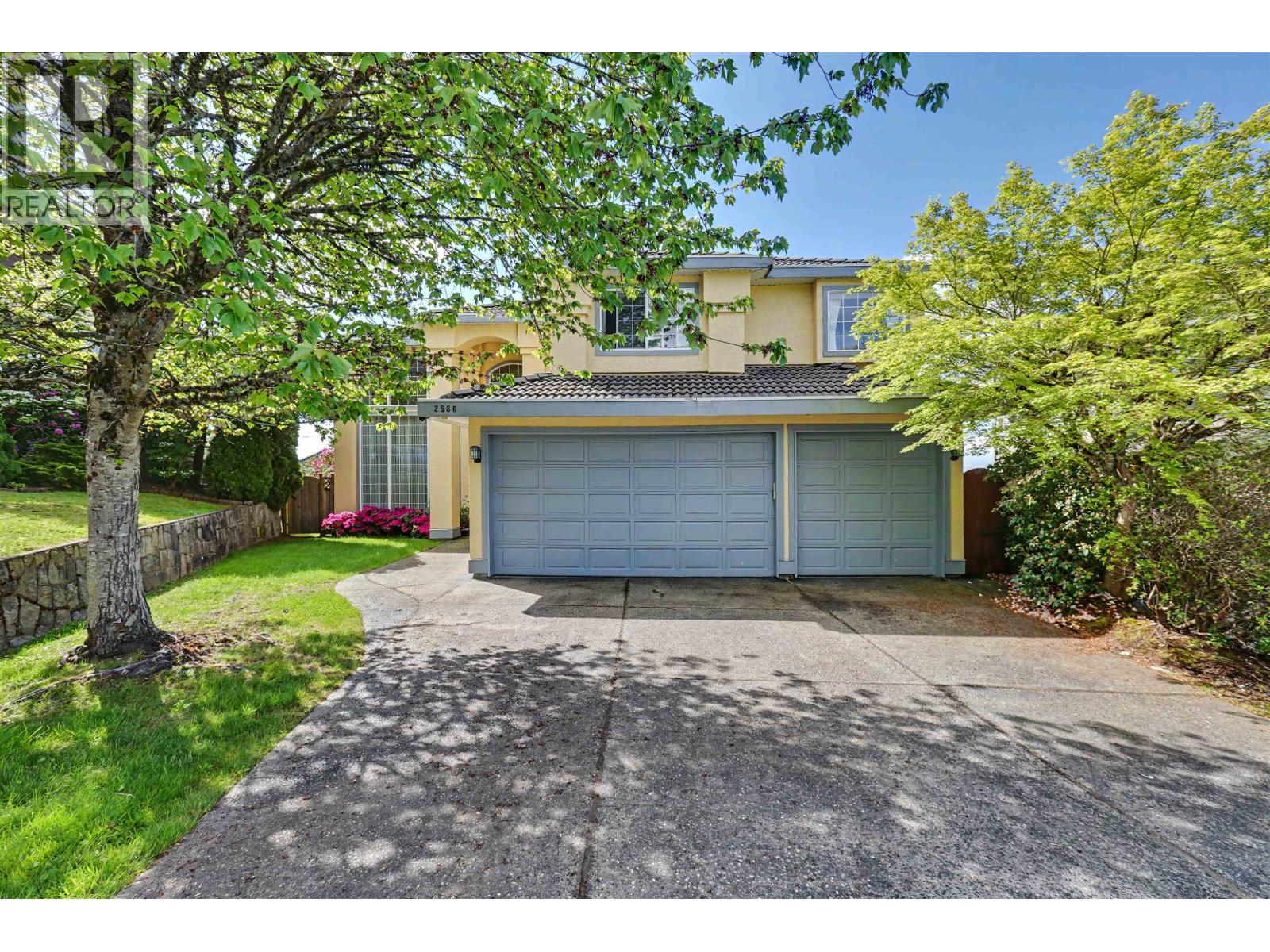 2586 Jade Place Property Photo 2