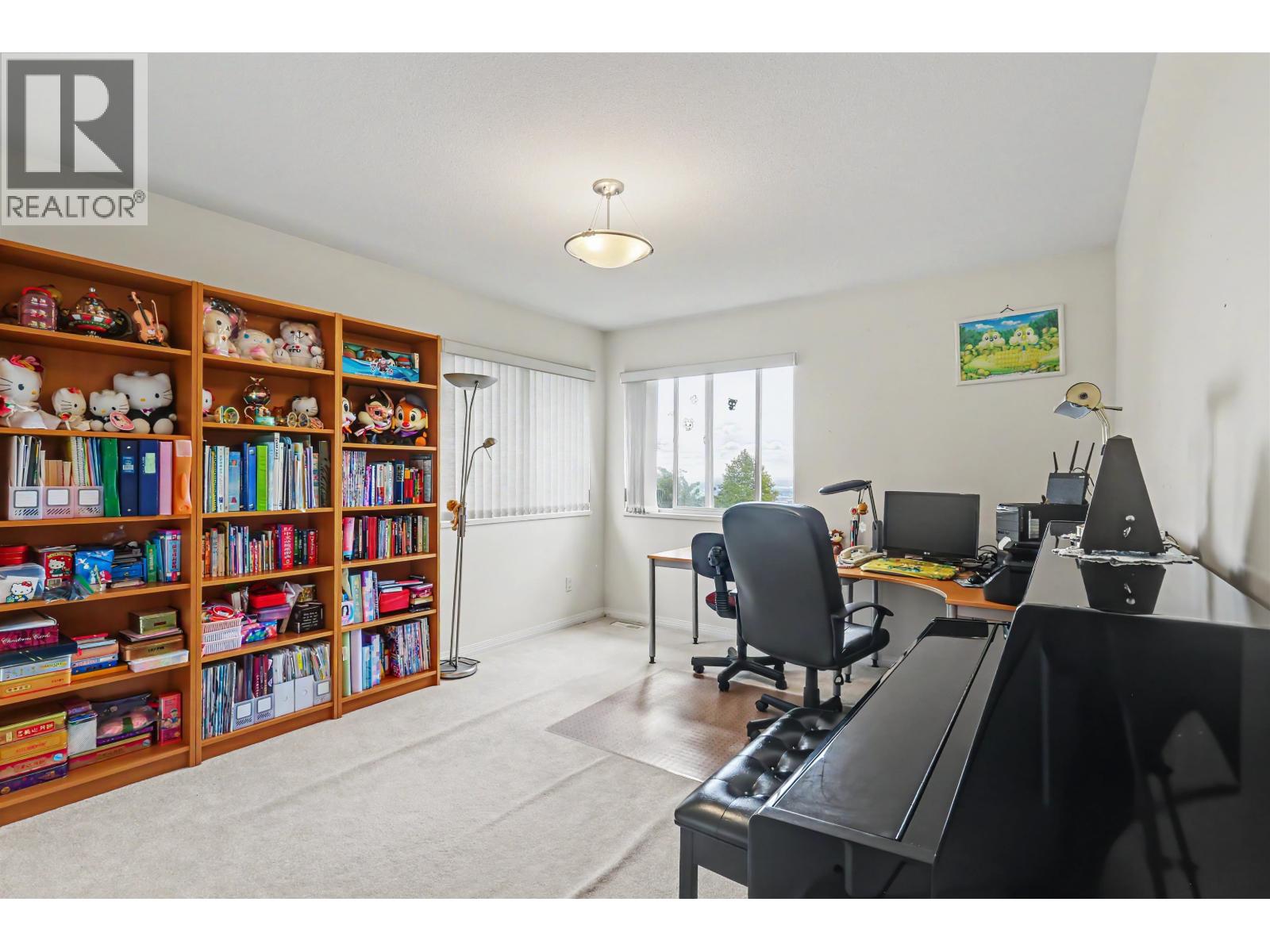 2586 Jade Place Property Photo 25
