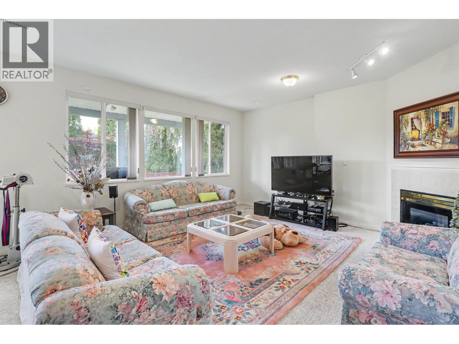 2586 Jade Place Property Photo 27