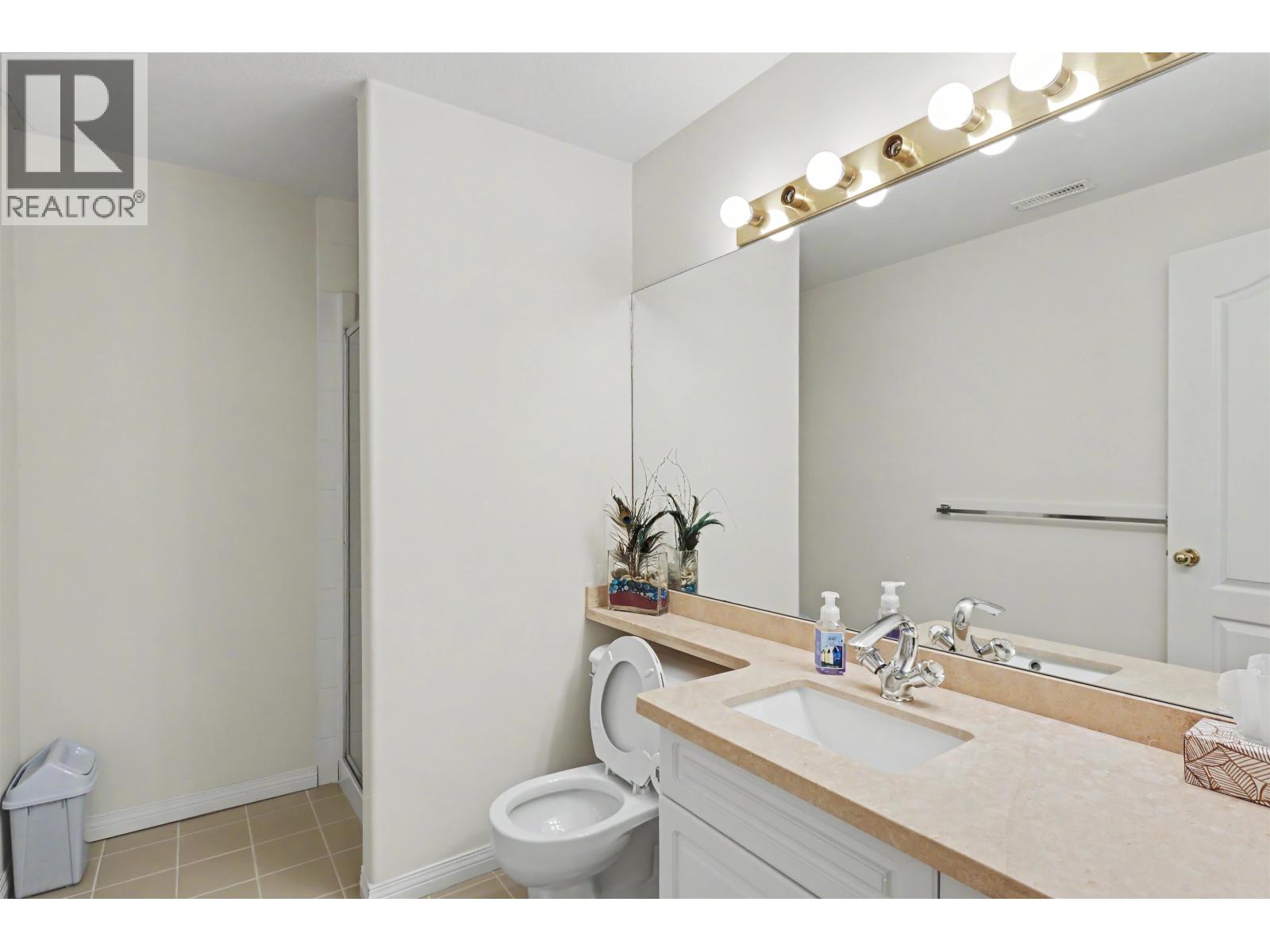 2586 Jade Place Property Photo 32