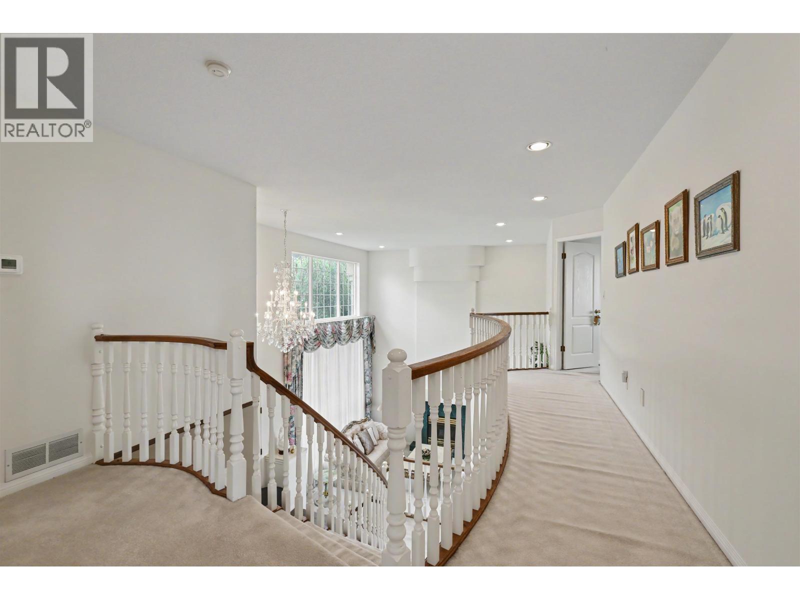 2586 Jade Place Property Photo 33
