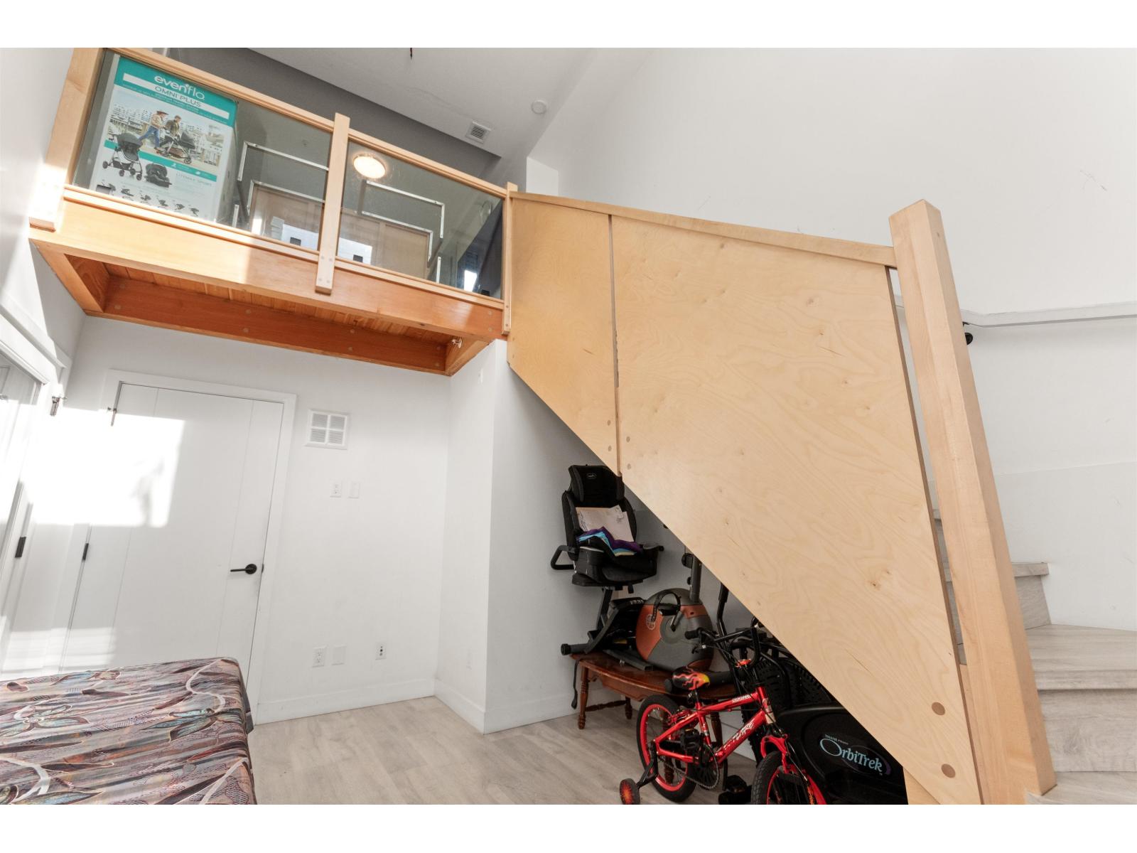 6 32828 Landeau Place Property Photo 11