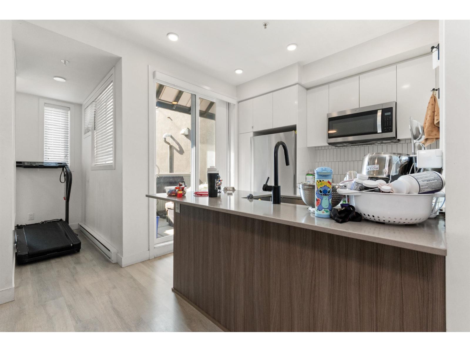 6 32828 Landeau Place Property Photo 16