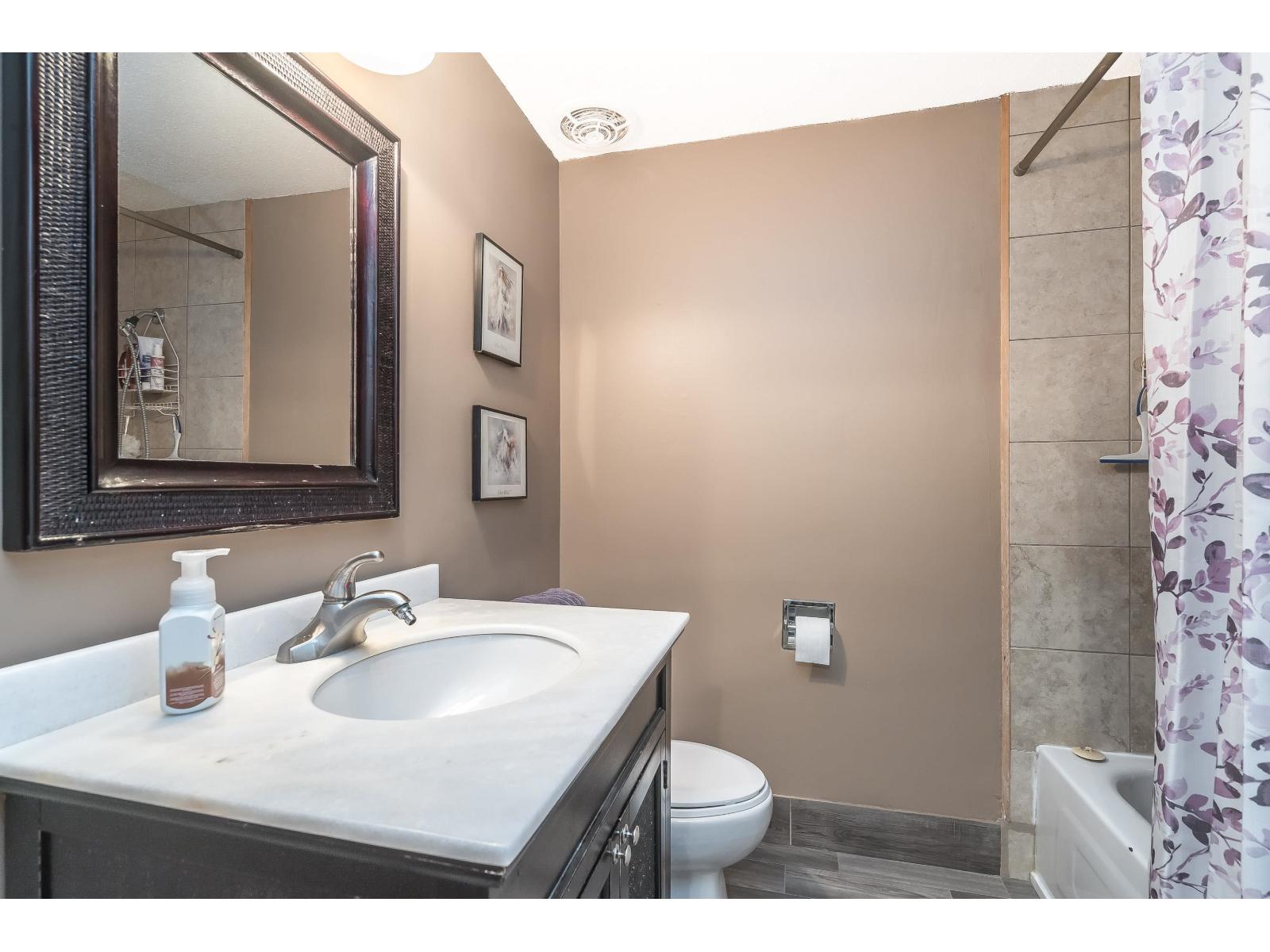 70 17712 60 Avenue Property Photo 7