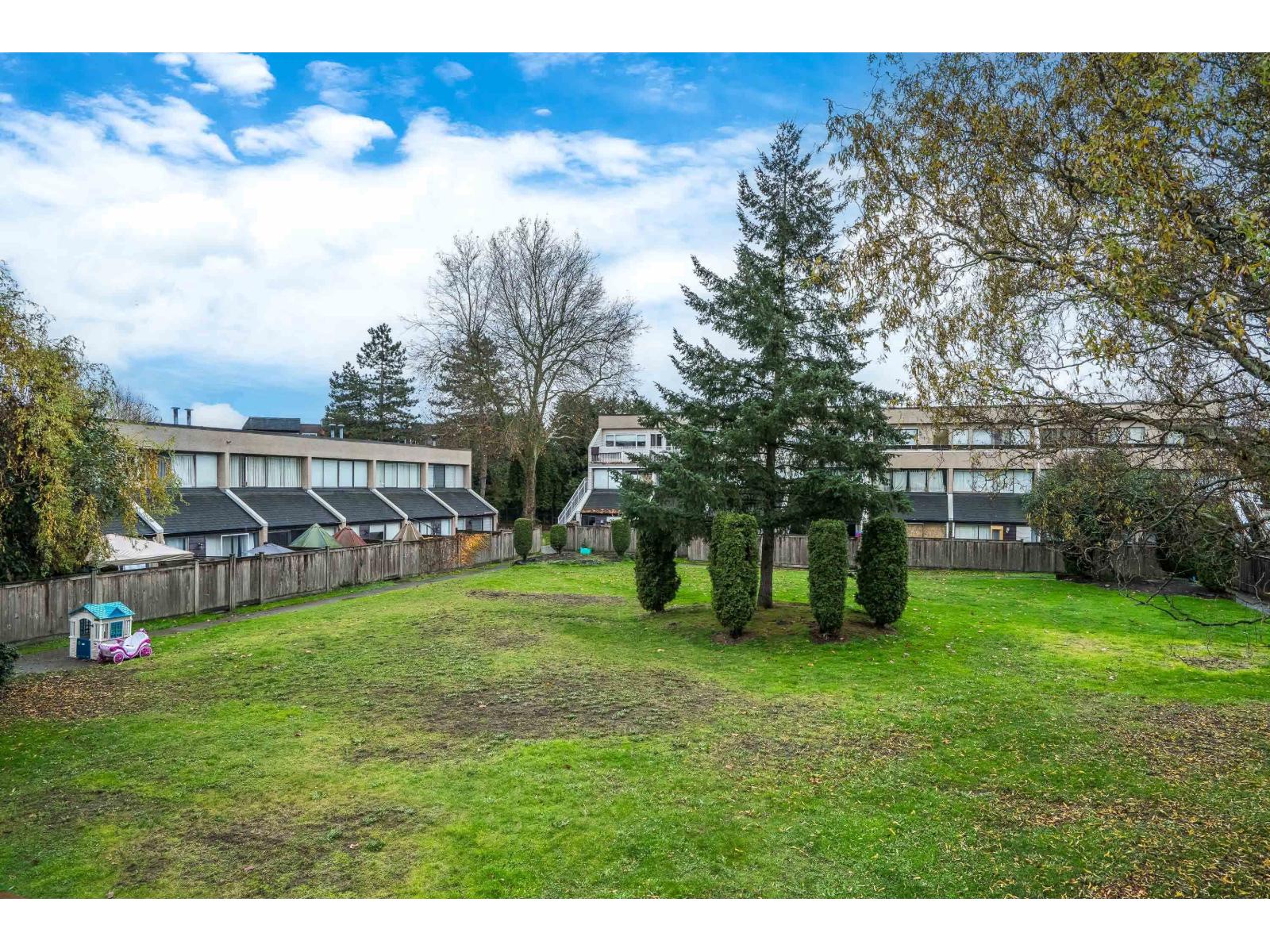 70 17712 60 Avenue Property Photo 11