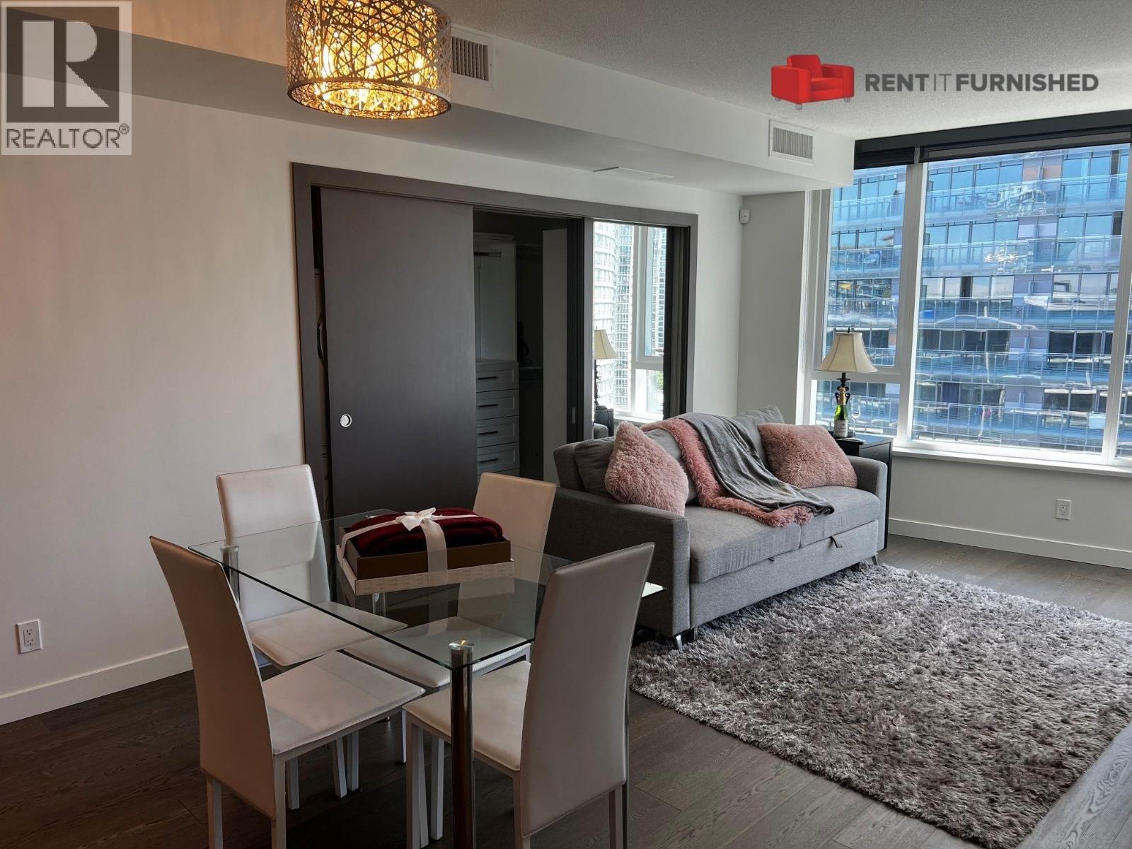 Ph2010 68 SMITHE STREET Property Photo 1