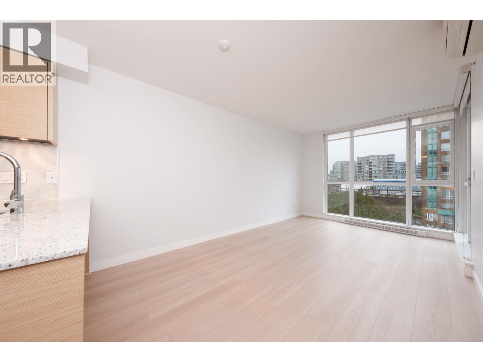 803 6180 Cooney Road Property Photo 8