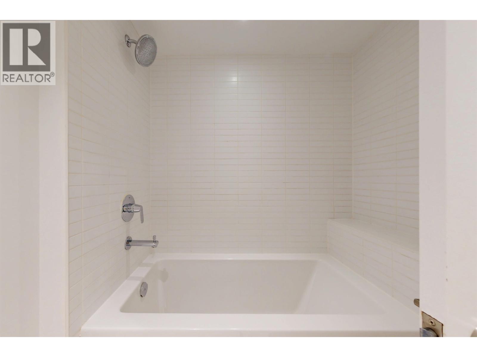 803 6180 Cooney Road Property Photo 17